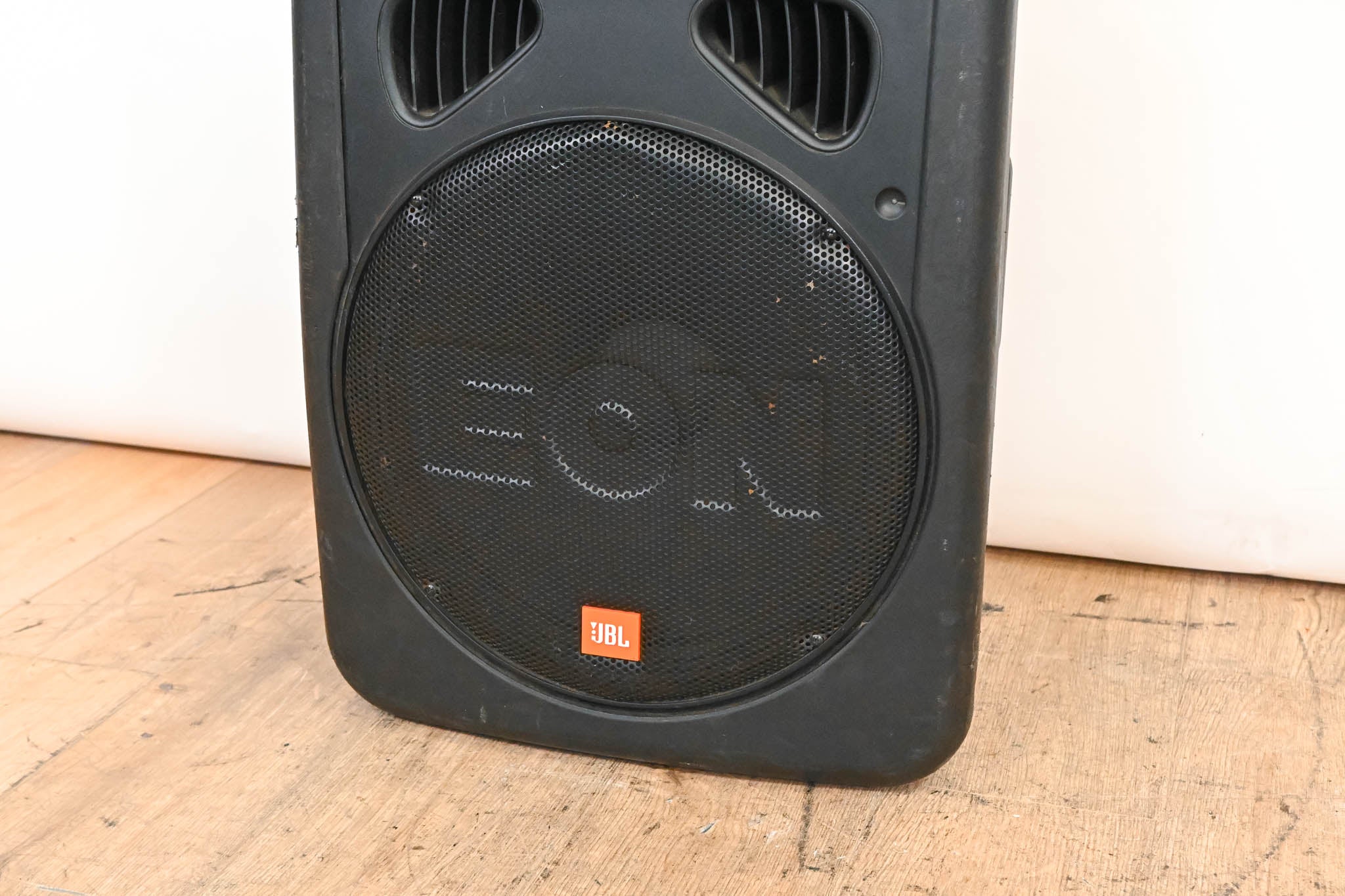 JBL EON15 G2 Two-Way 15-inch Powered Speaker