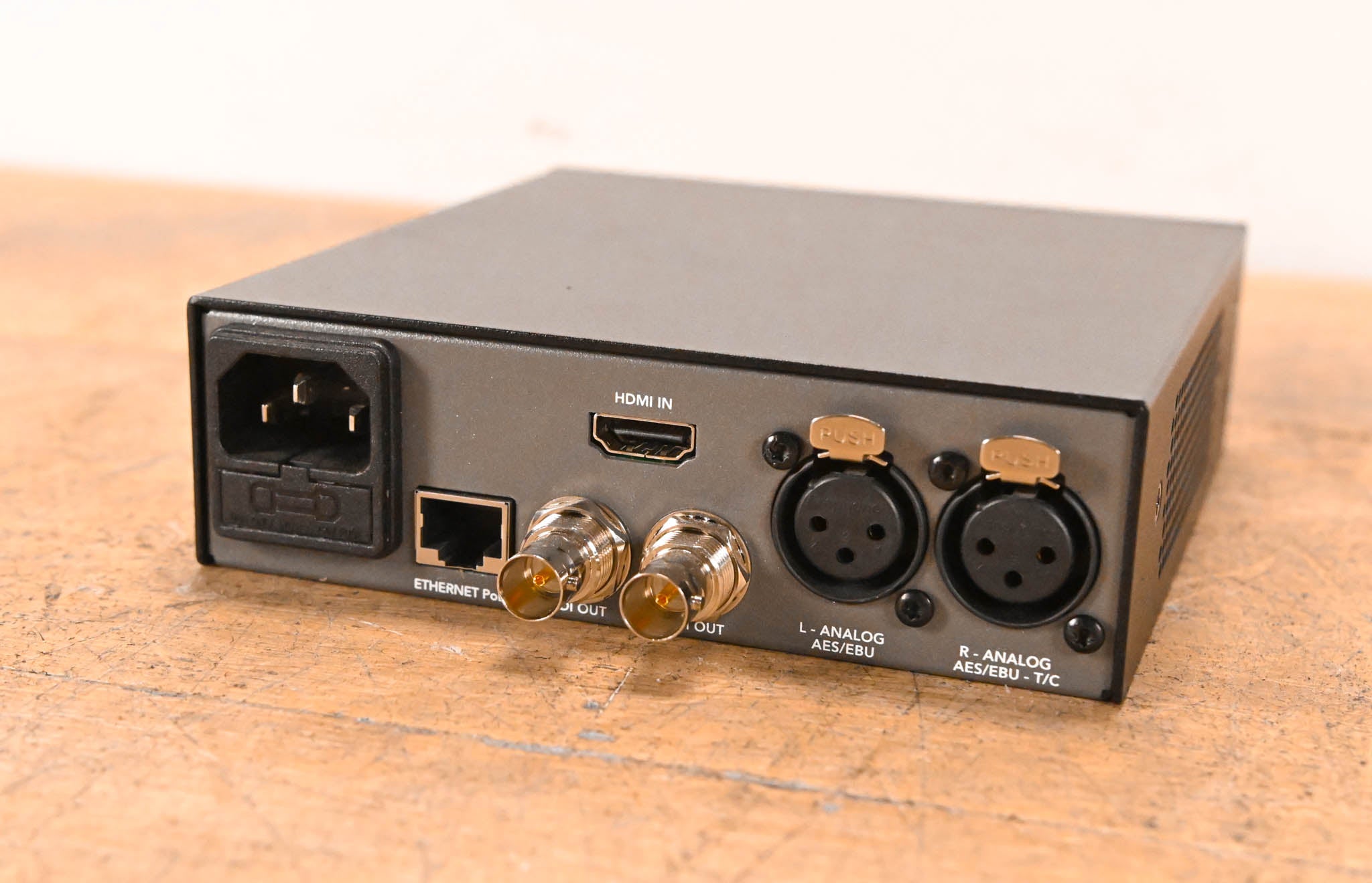 Blackmagic Design Teranex Mini HDMI to SDI 12G w/ Smart Panel