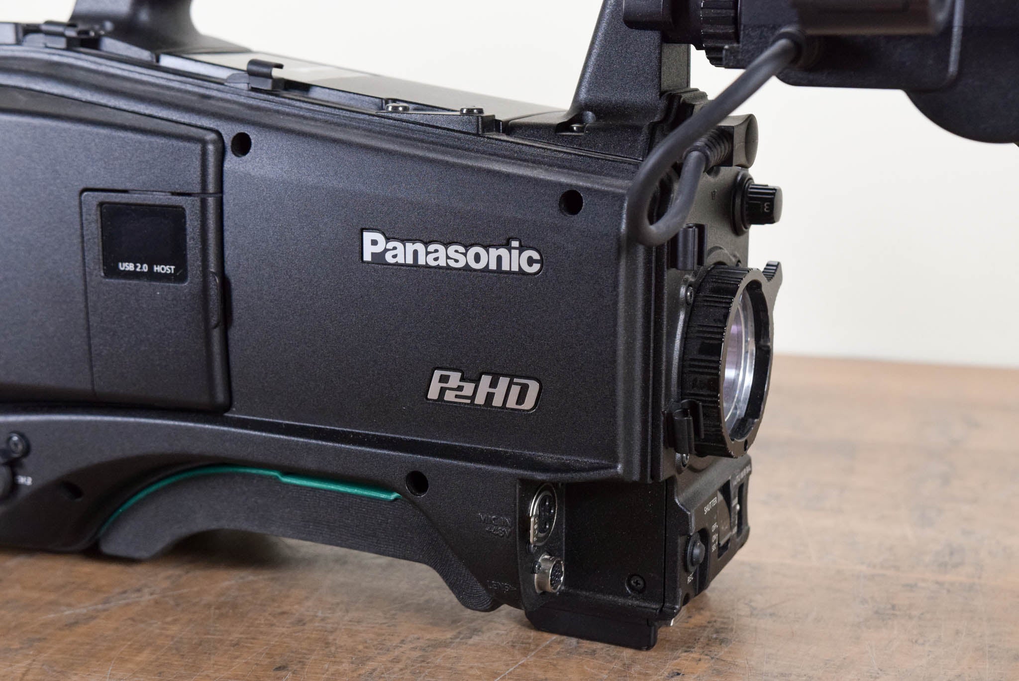 Panasonic AJ-PX800G P2 HD AVC-ULTRA Camcorder (NO POWER SUPPLY)