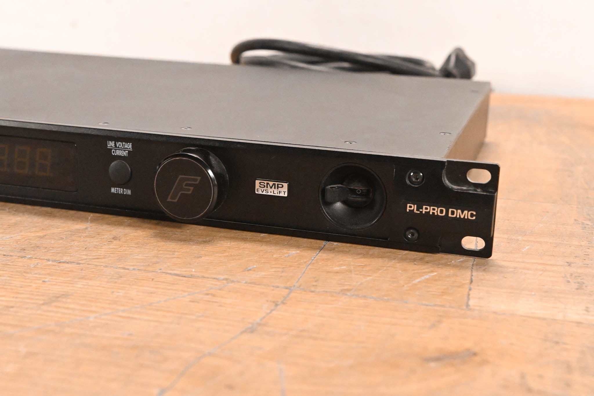 Furman PL-PRO DMC 20A Power Conditioner with Lights & Voltmeter/Ammeter
