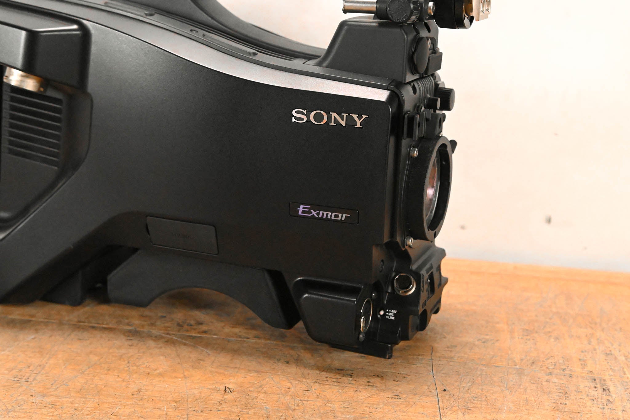 Sony HXC-D70 HD/SD Studio Camera
