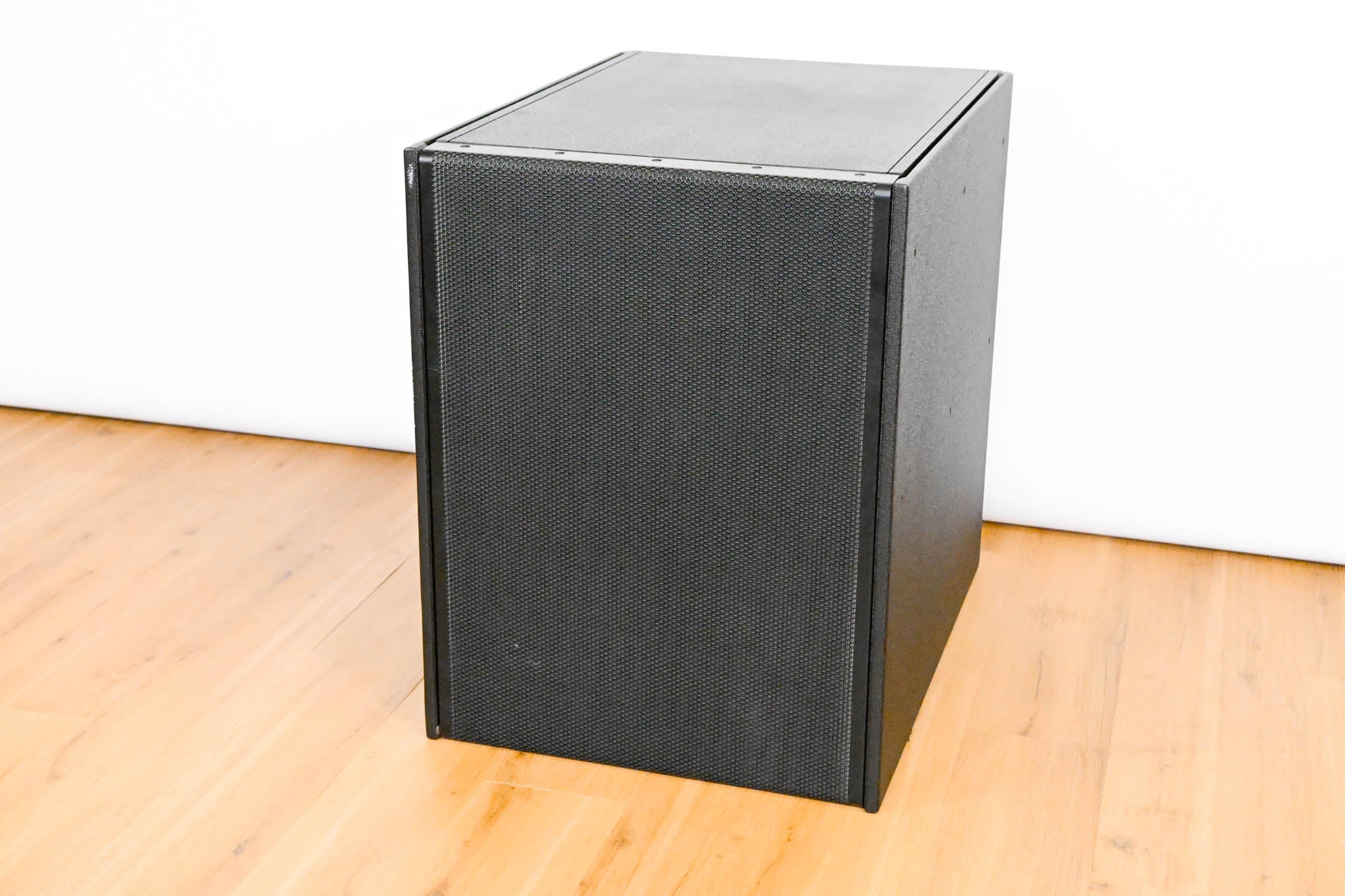 Electro-Voice (EV) EVA-2151D Dual 15" Passive Line Array Subwoofer