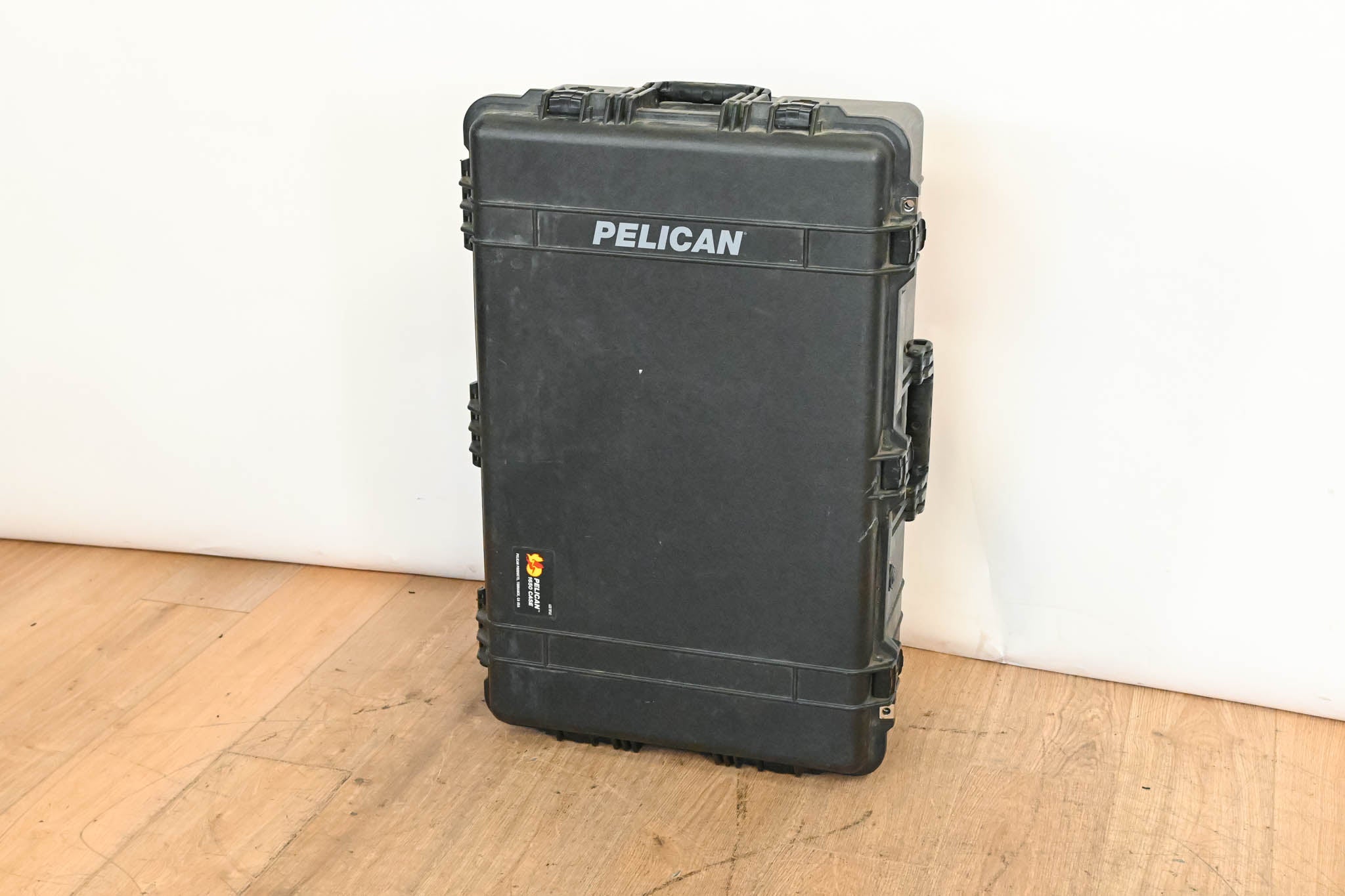 Pelican 1650 Protector Case (No Foam)