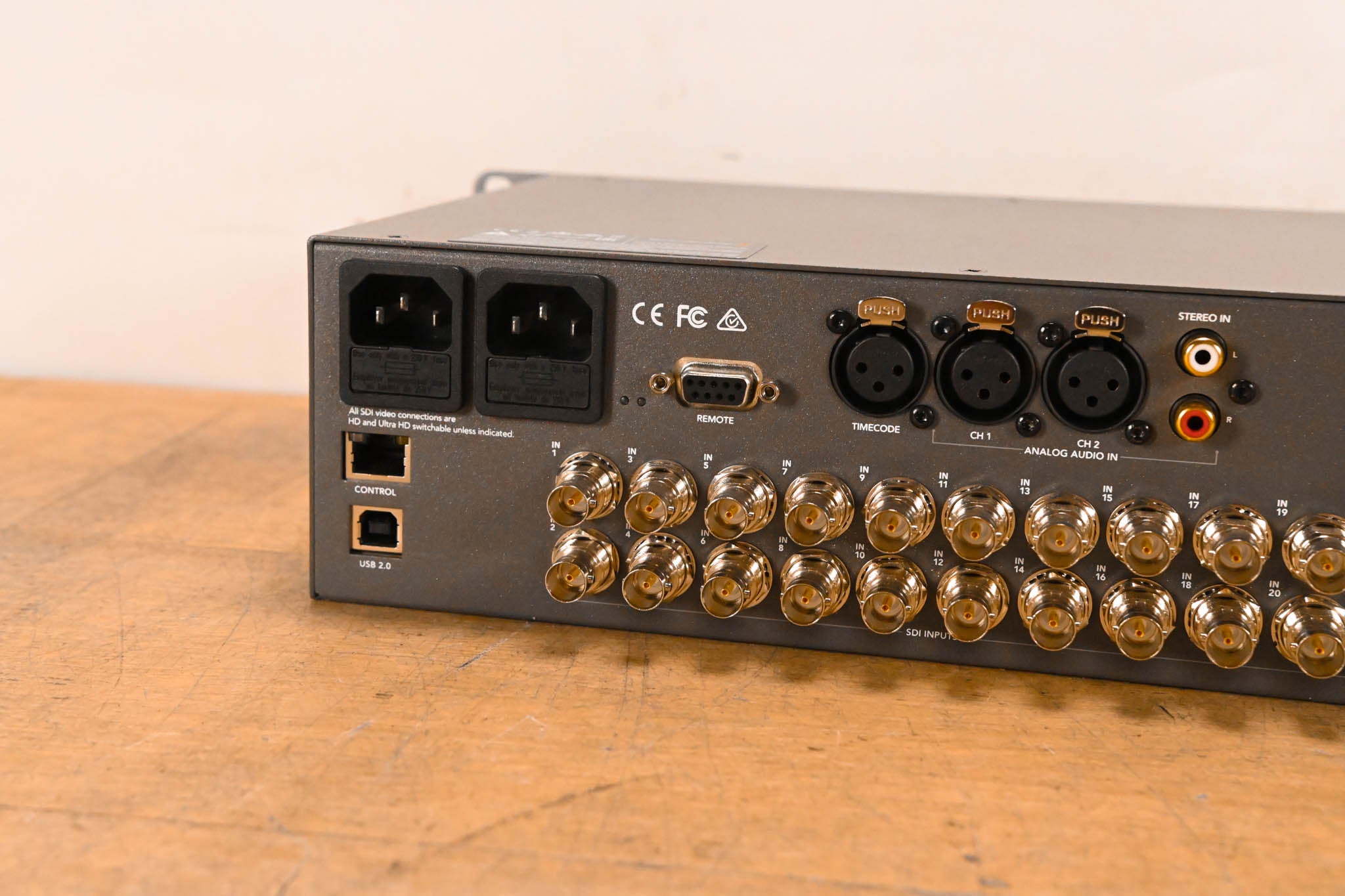 Blackmagic Design ATEM 4 M/E Broadcast Studio 4K