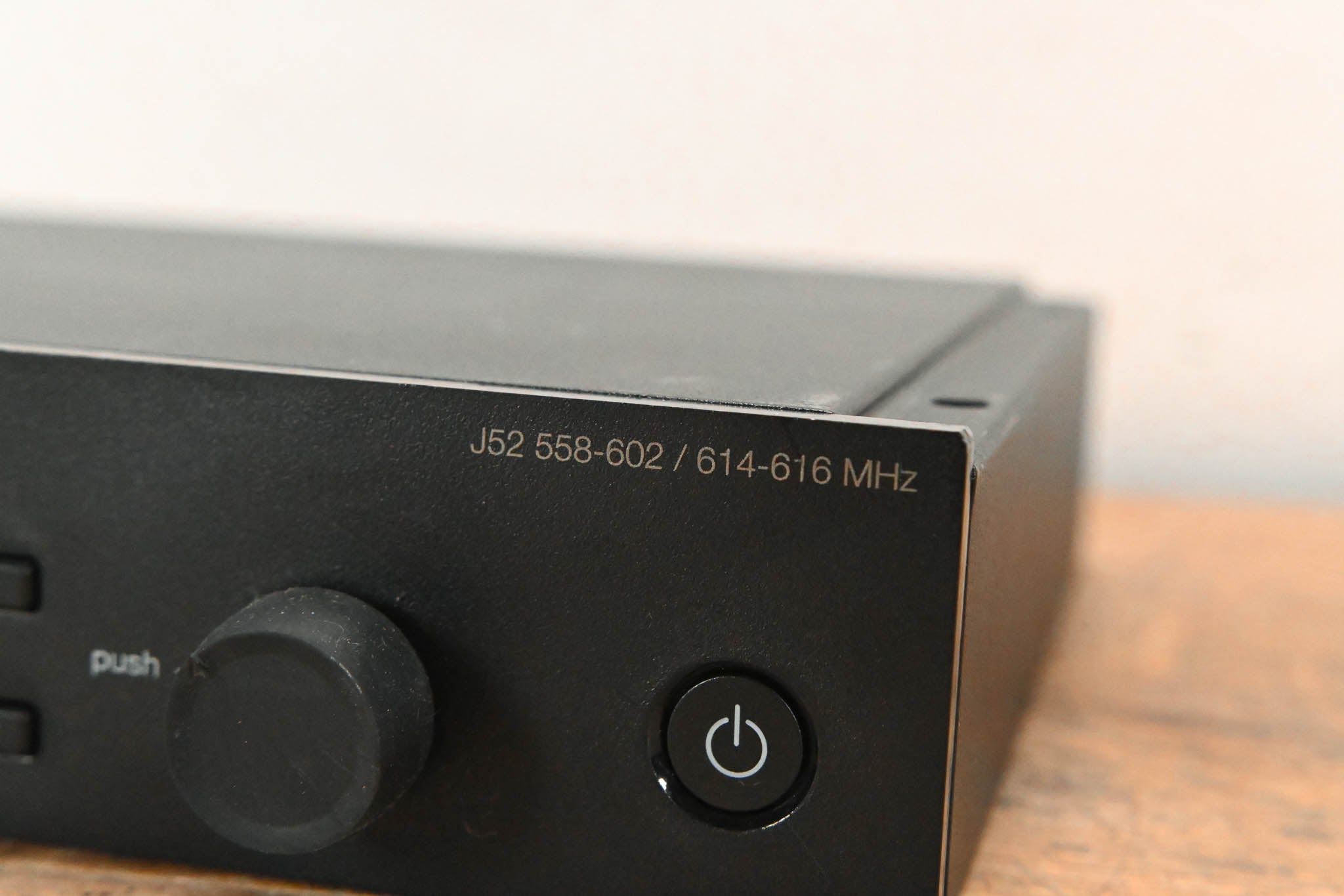 Shure SLXD4 Wireless Receiver - J52 Band: 558-602 / 614-616 MHz (NO PSU)