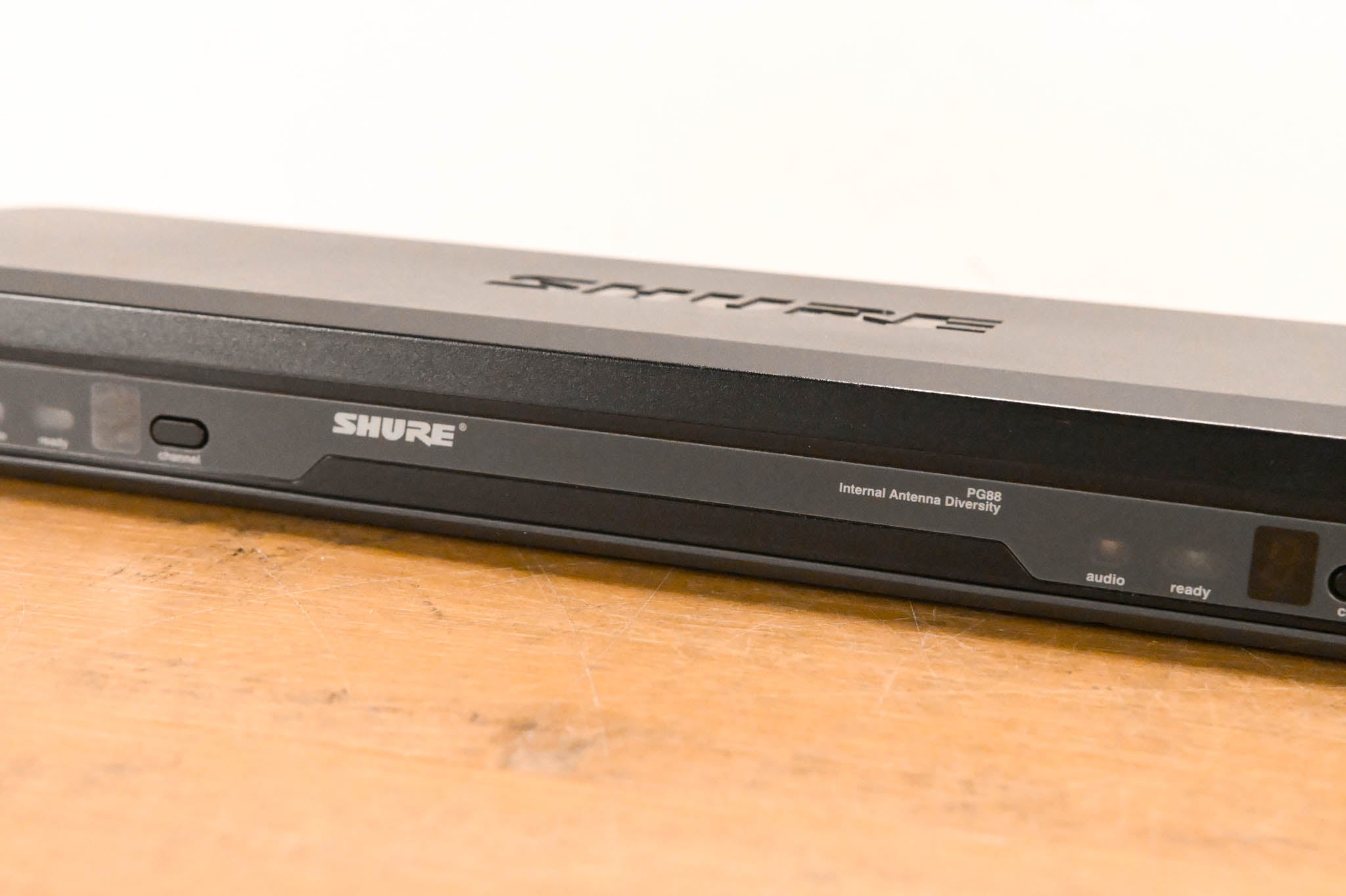 Shure PG88 Dual Wireless System with one PG1 Bodypack - H7 Band (NO PSU)