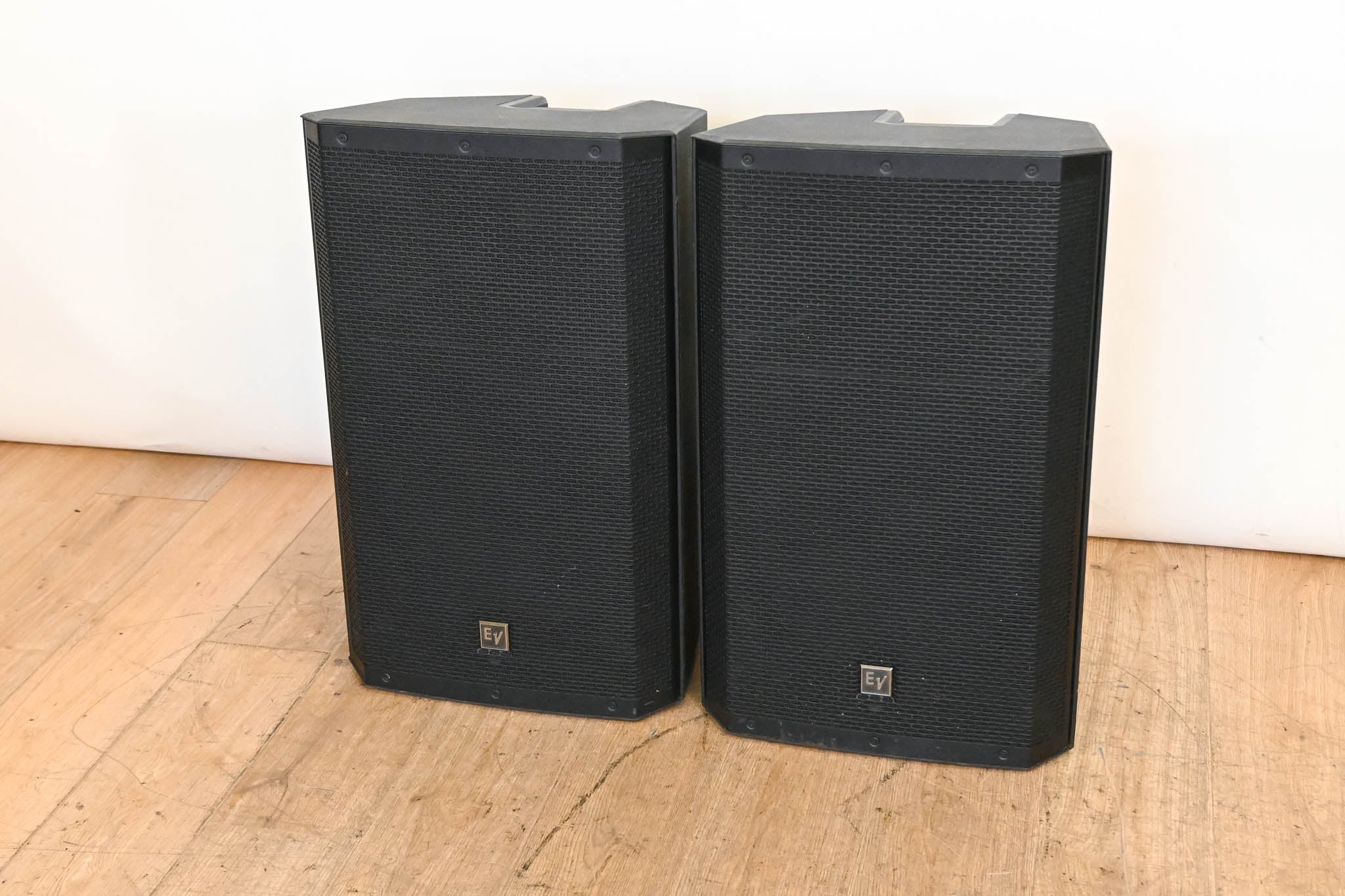 Electro-Voice (EV) ZLX-15P 15" 2-Way 1000W Powered Loudspeaker (PAIR)