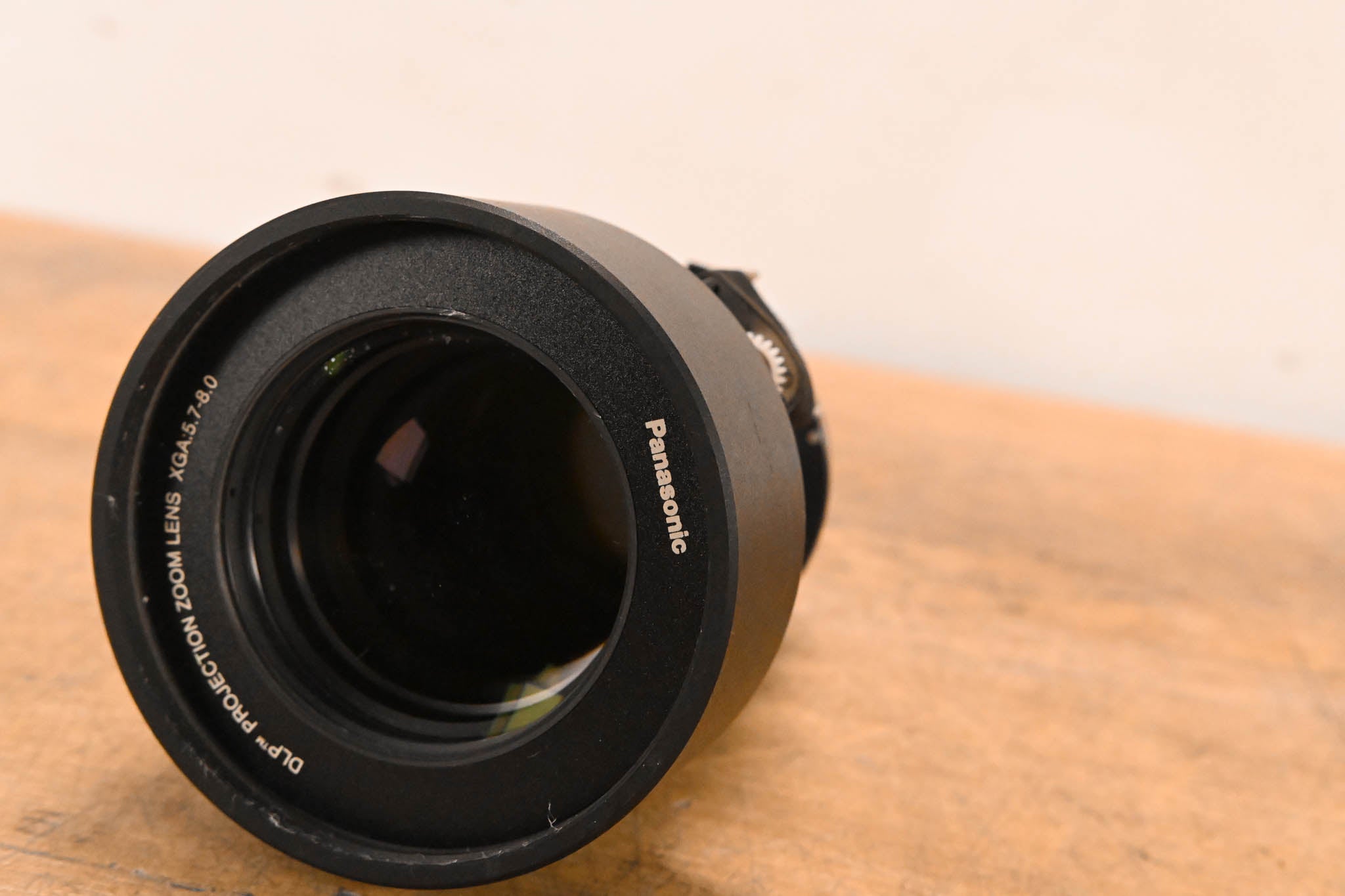 Panasonic ET-DLE400 Long Throw DLP Projector Zoom Lens XGA (5.7-8.0:1)