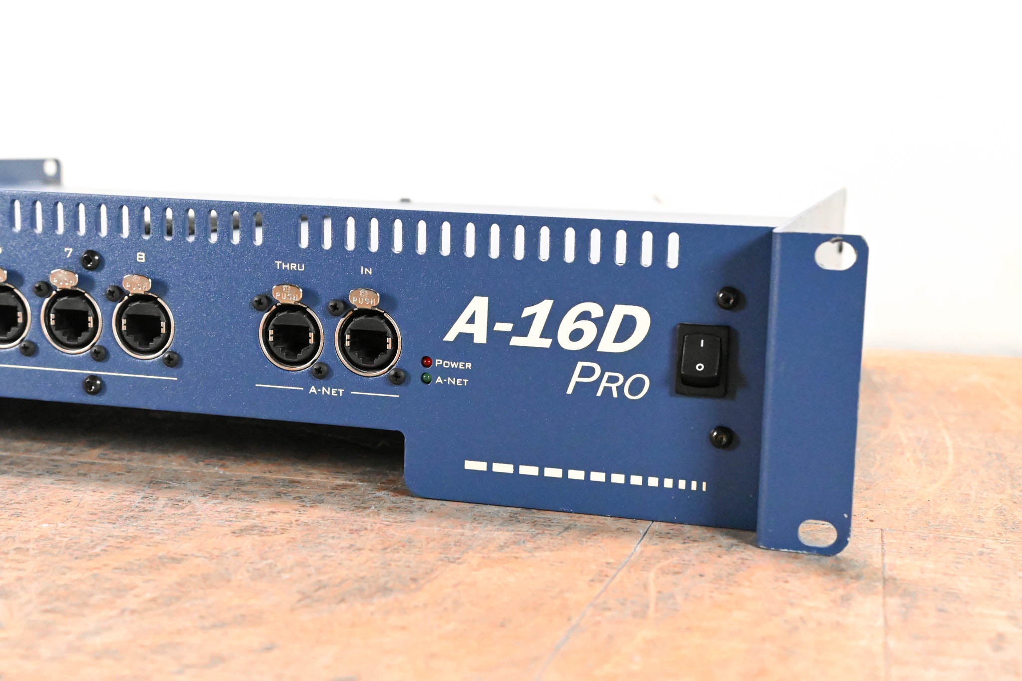 Aviom A-16D Pro A-Net Distributor