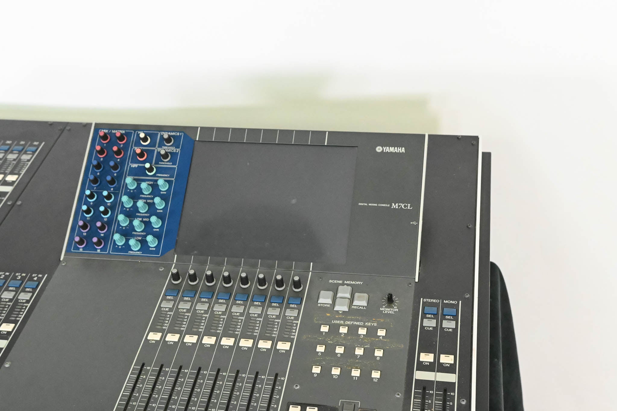 Yamaha M7CL-32 32-Channel Digital Audio Mixing Console