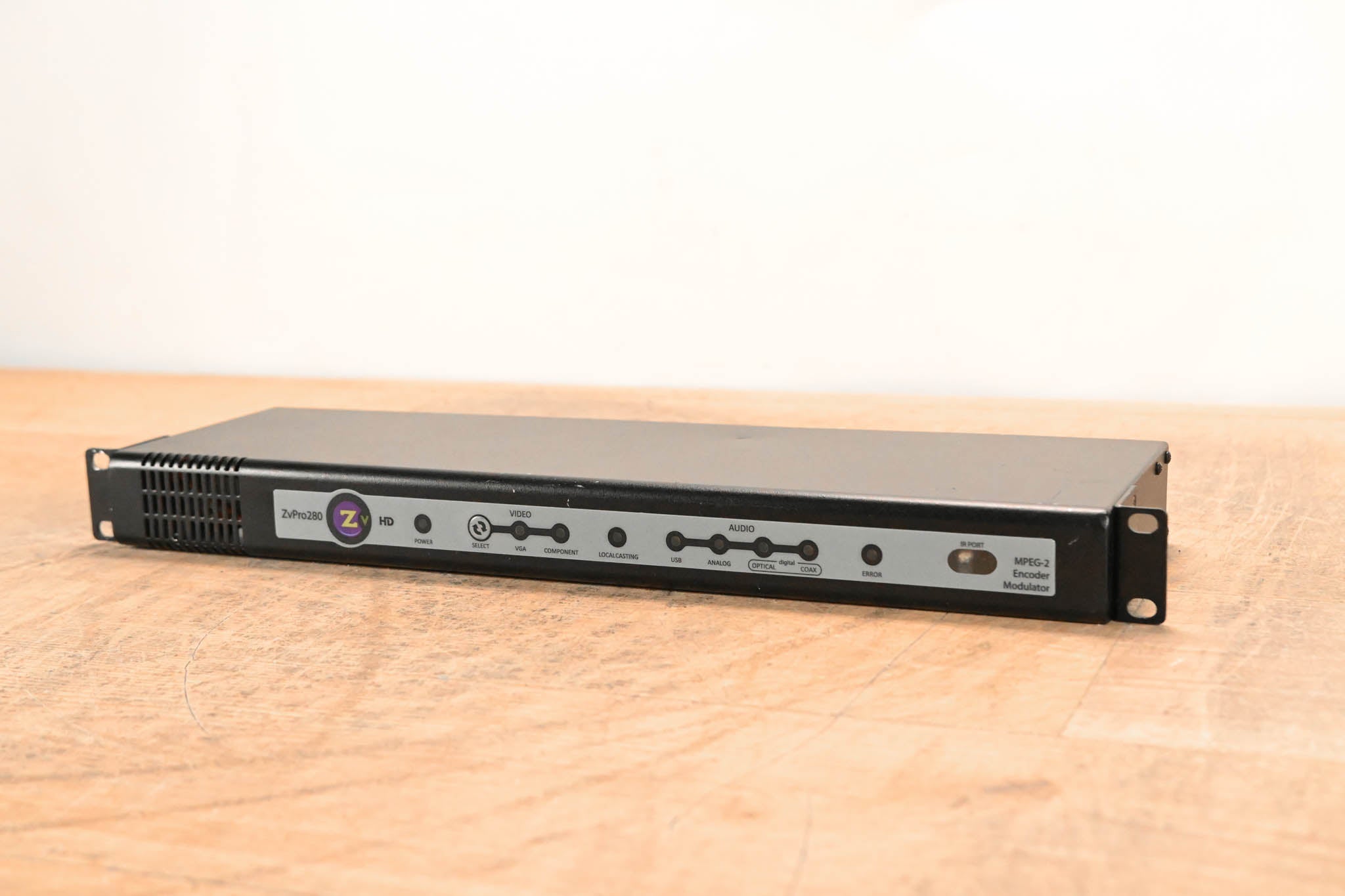 ZeeVee ZvPro 280 MPEG-2 Encoder Modulator
