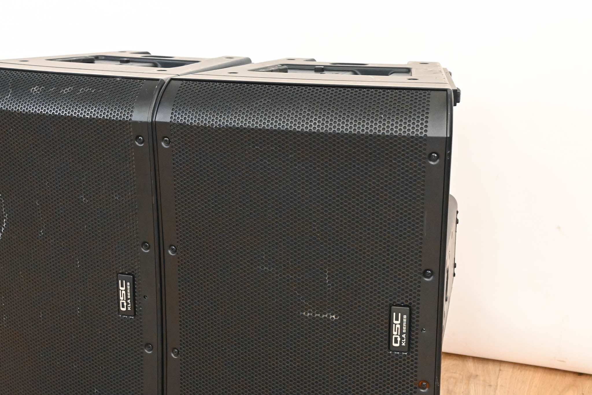 QSC KLA12 12-inch 2-Way Powered Line Array Loudspeaker (PAIR)