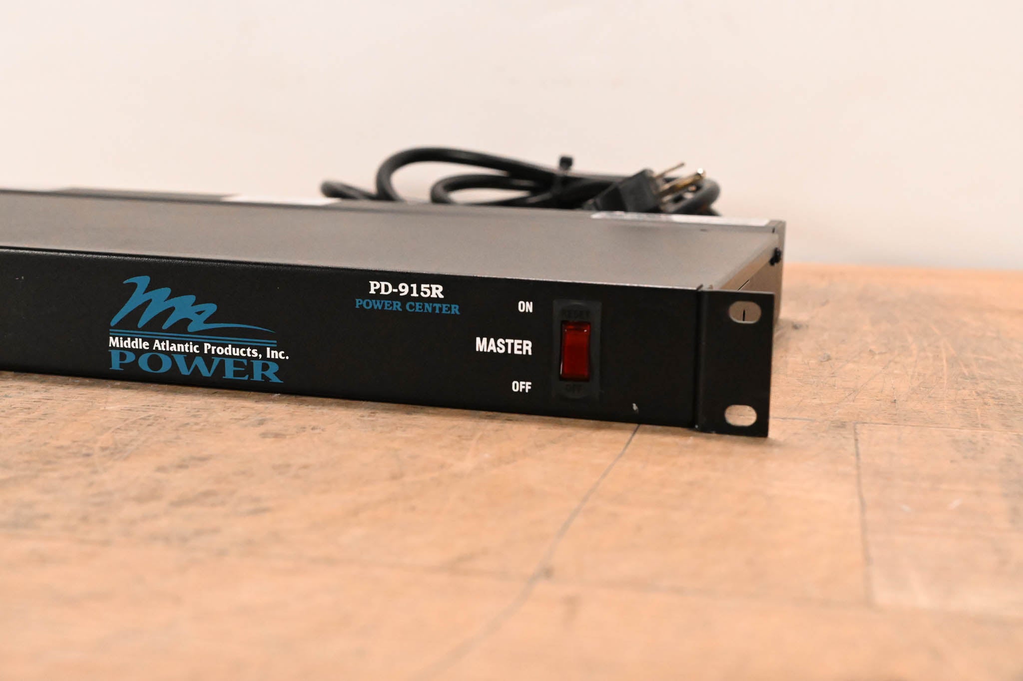 Middle Atlantic PD-915R 9-Outlet Rackmount Power Distribution Unit