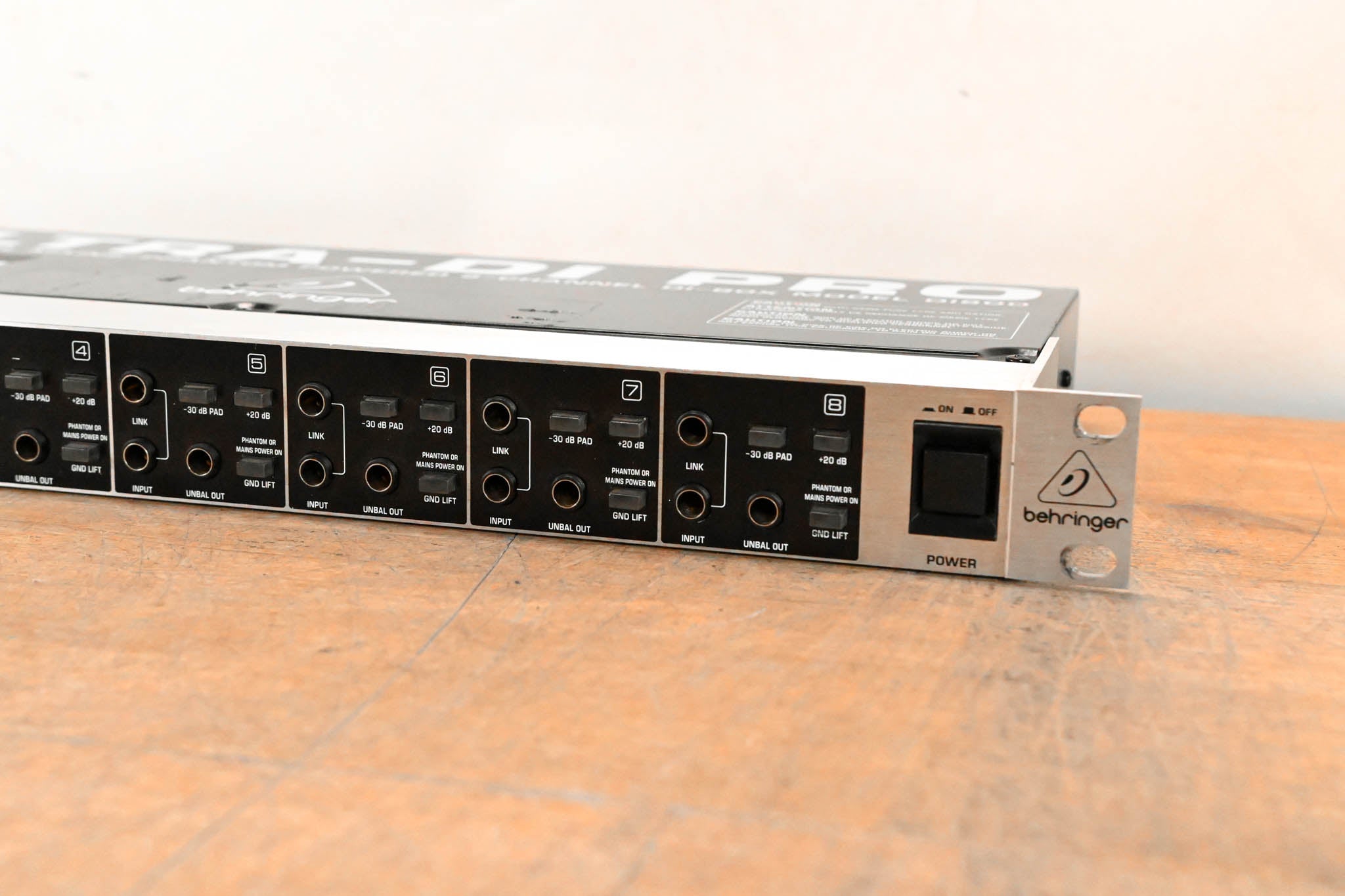 Behringer ULTRA-DI PRO DI800 8-Channel Active DI Box