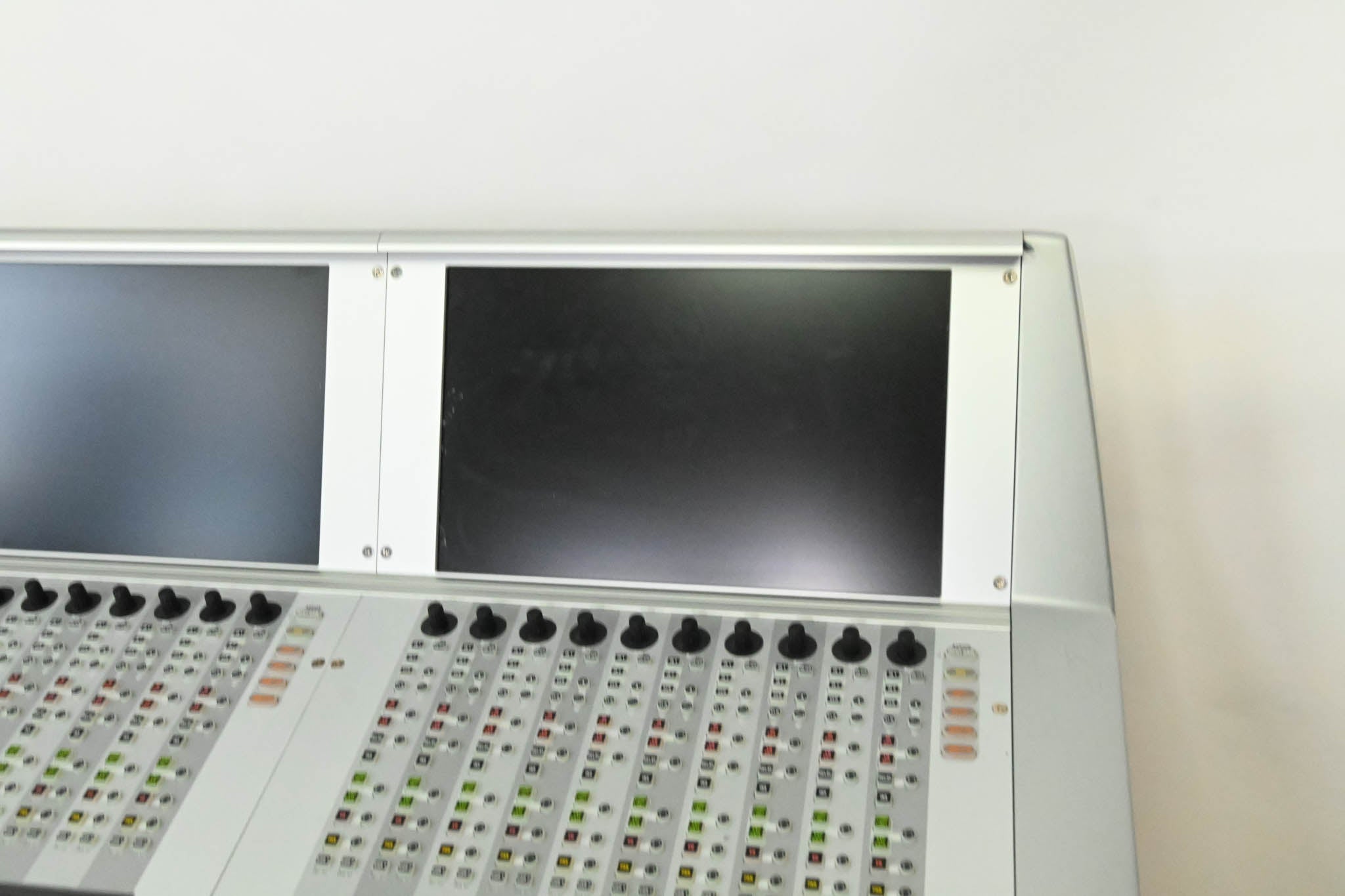 Studer Vista 9 M2 QS Digital Audio Mixing Console