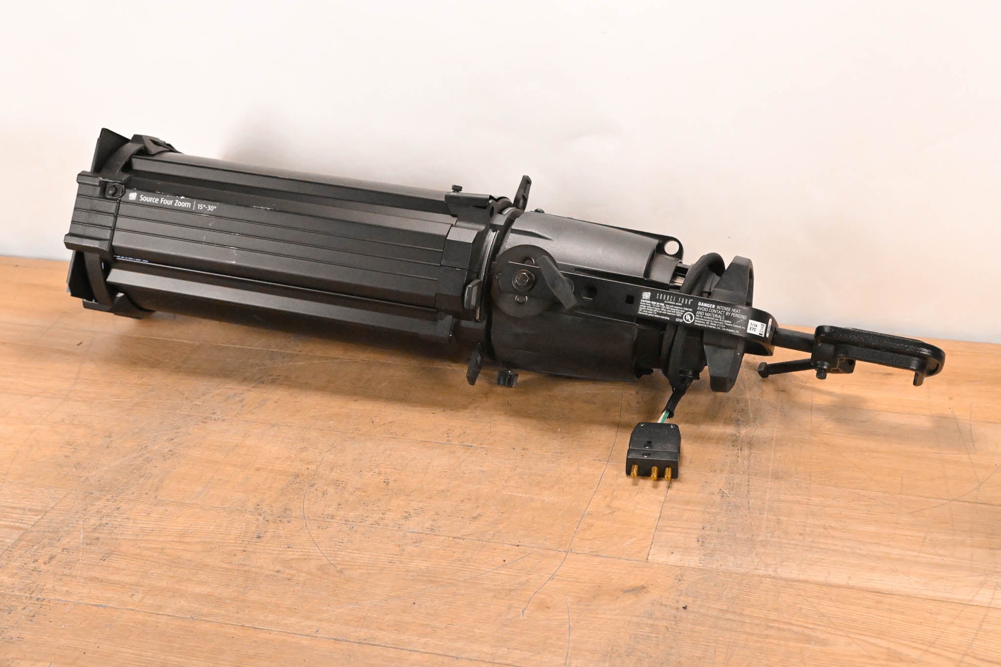 ETC Source Four Zoom 15-30 Degree 750 Ellipsoidal Light