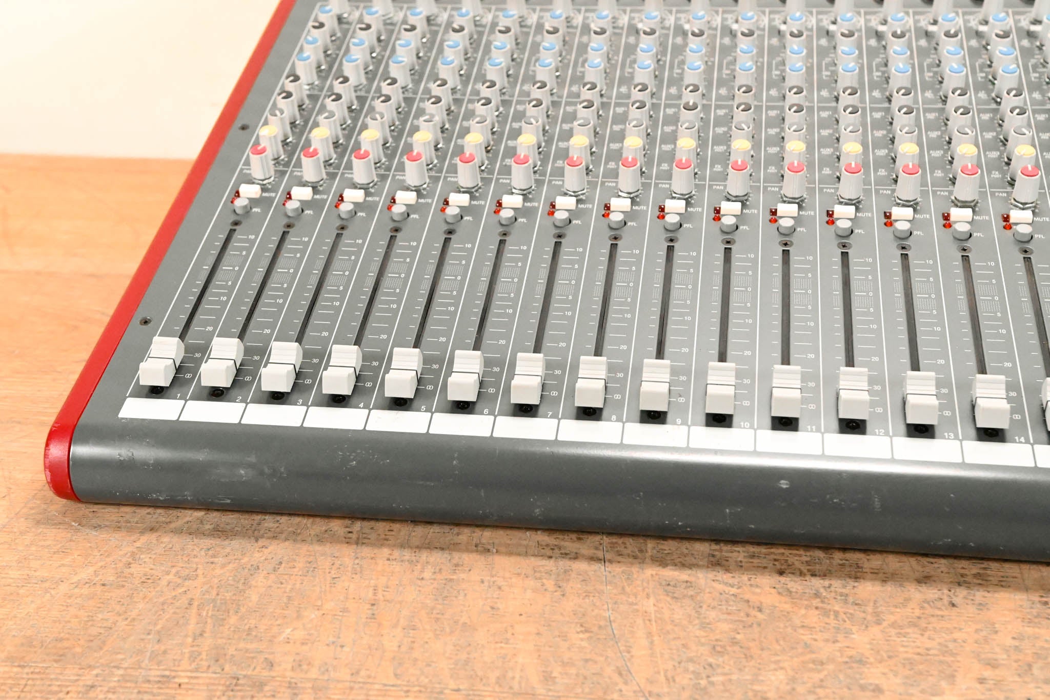 Allen & Heath ZED-22FX 22-Channel Mixer with USB and Effects