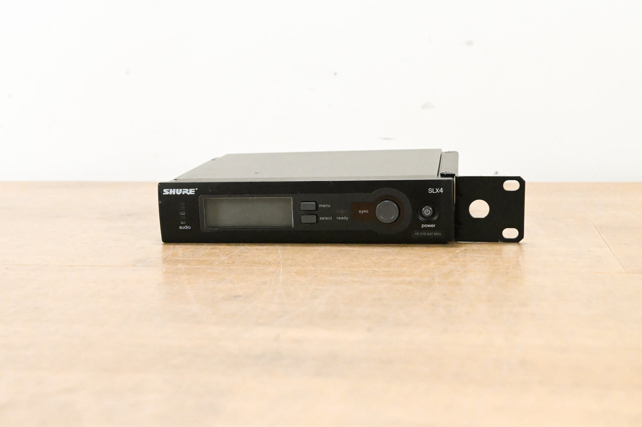 Shure SLX4 Wireless Receiver - H5 Band: 518-542 MHz (NO POWER SUPPLY)