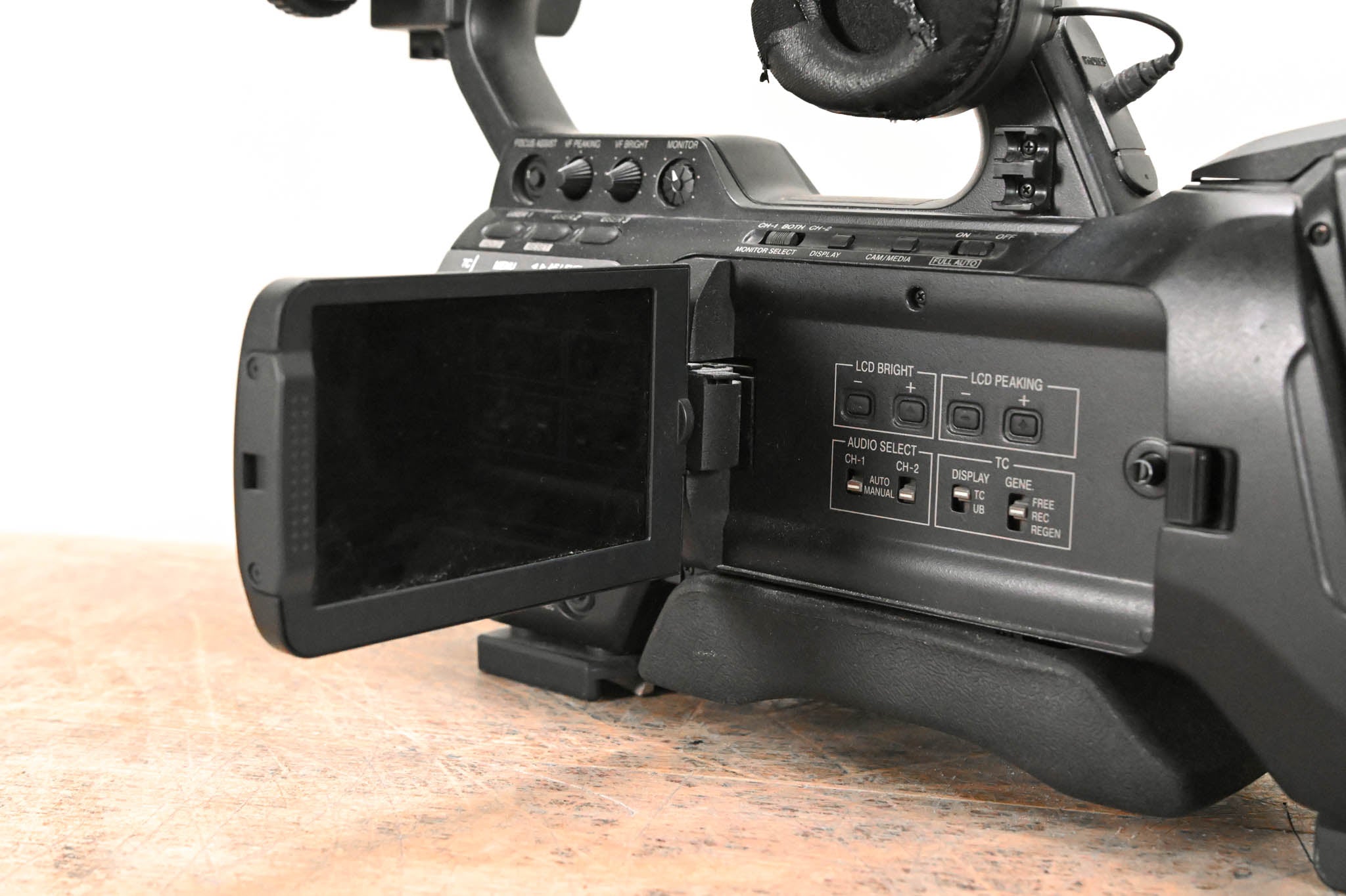 JVC GY-HM790CHU ProHD ENG / Studio Camera