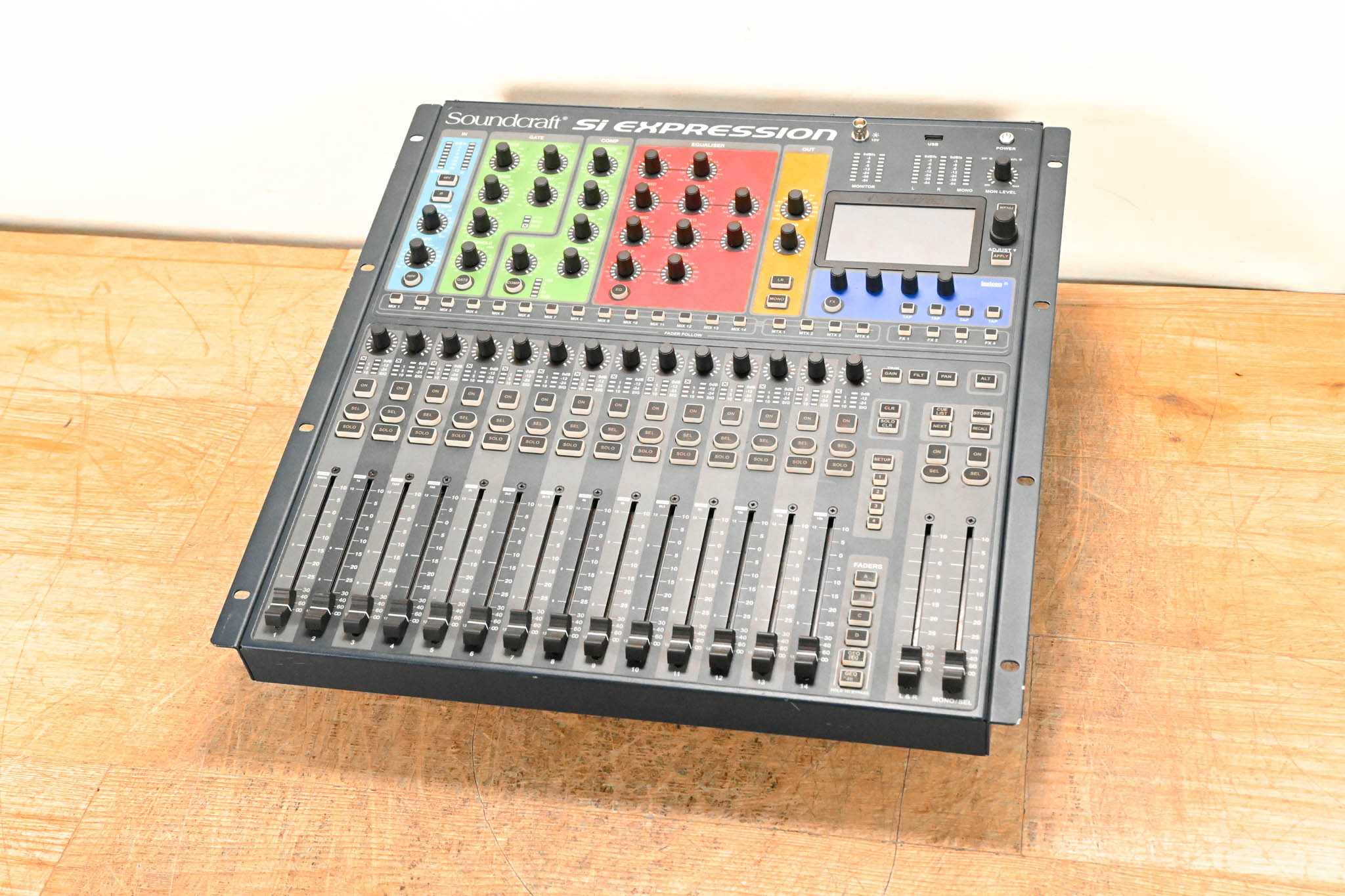 Soundcraft Si Expression 1 16-Channel Digital Audio Mixing Console