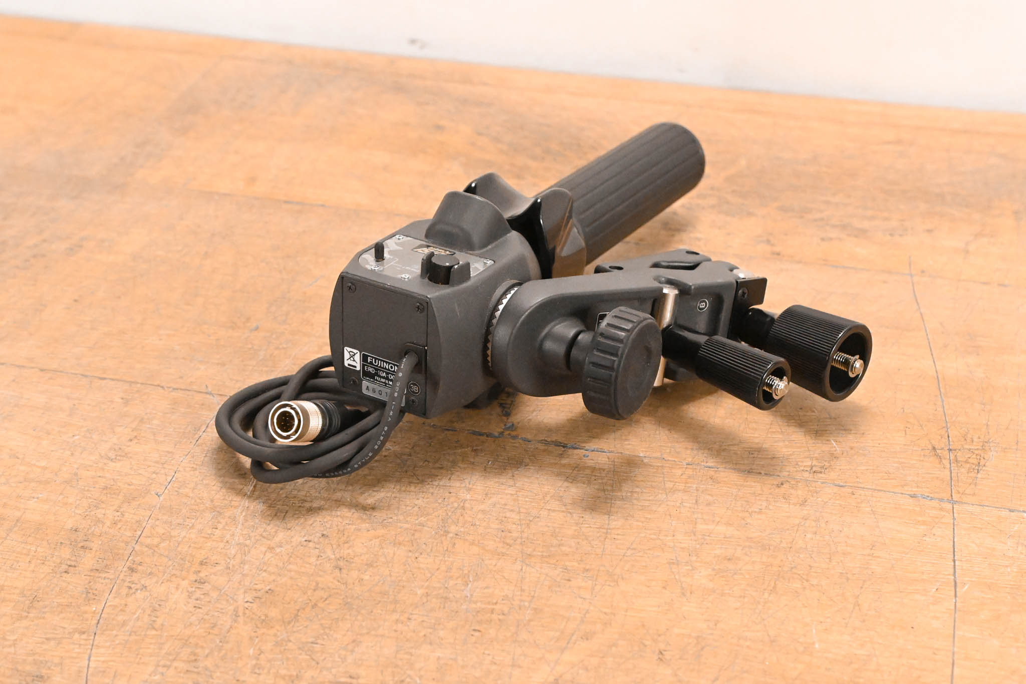 Fujinon ERD-10A-D01M Digital Zoom Demand Controller w/ MCA-06BC Clamp