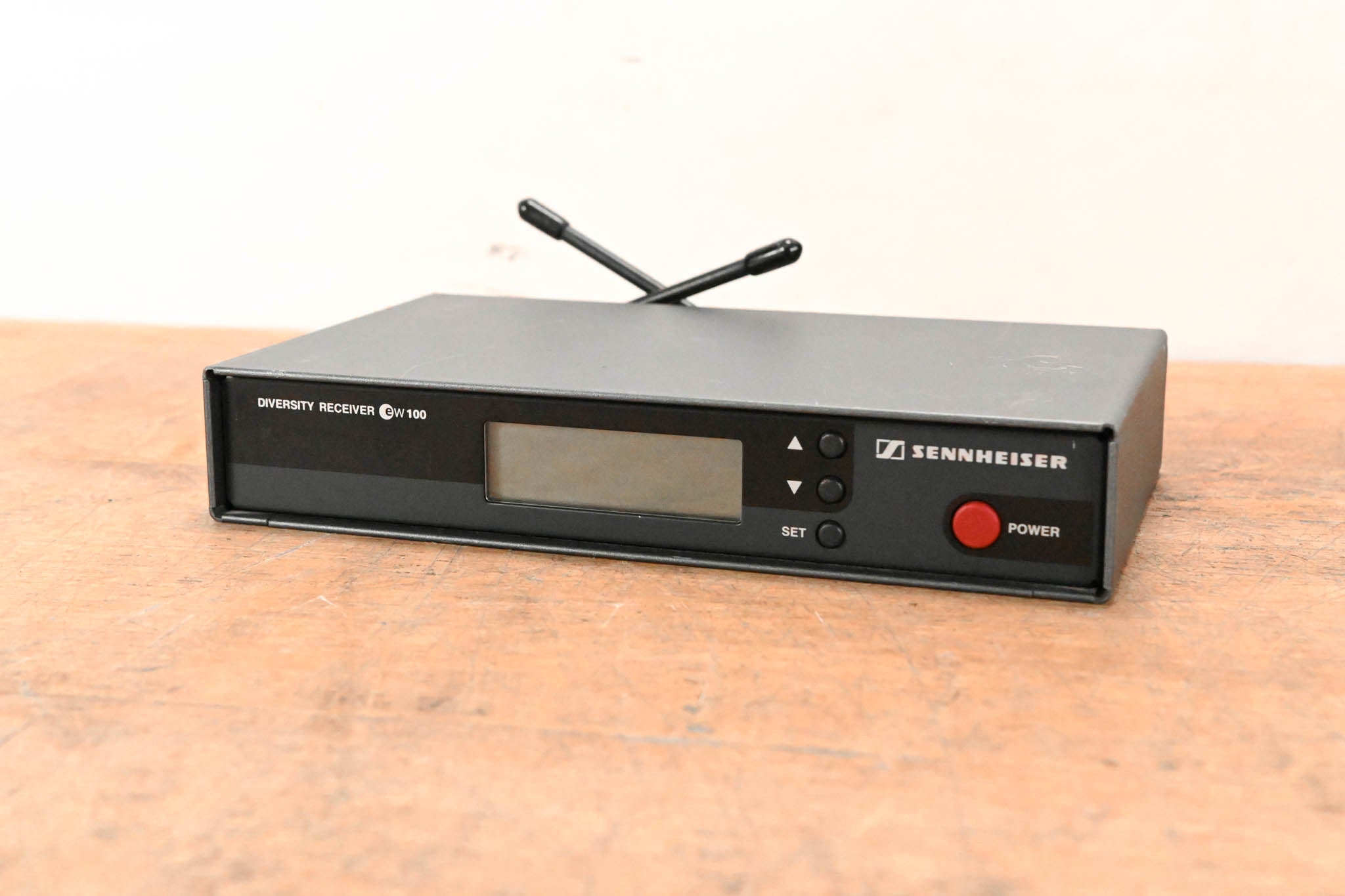 Sennheiser EM 100 Wireless Receiver - 518-550 MHz (NO POWER SUPPLY)