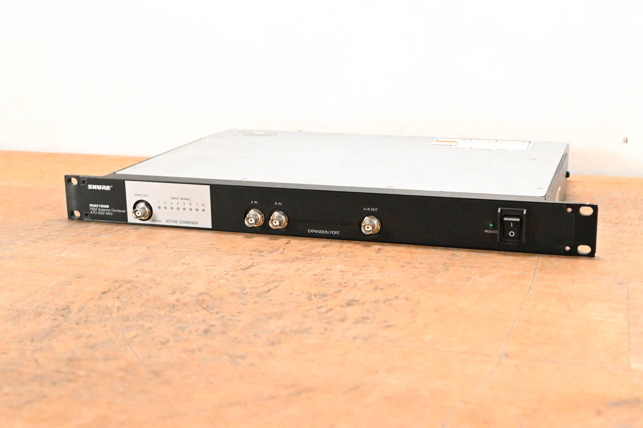 Shure PA821SWB Antenna Combiner - 470-952 MHz