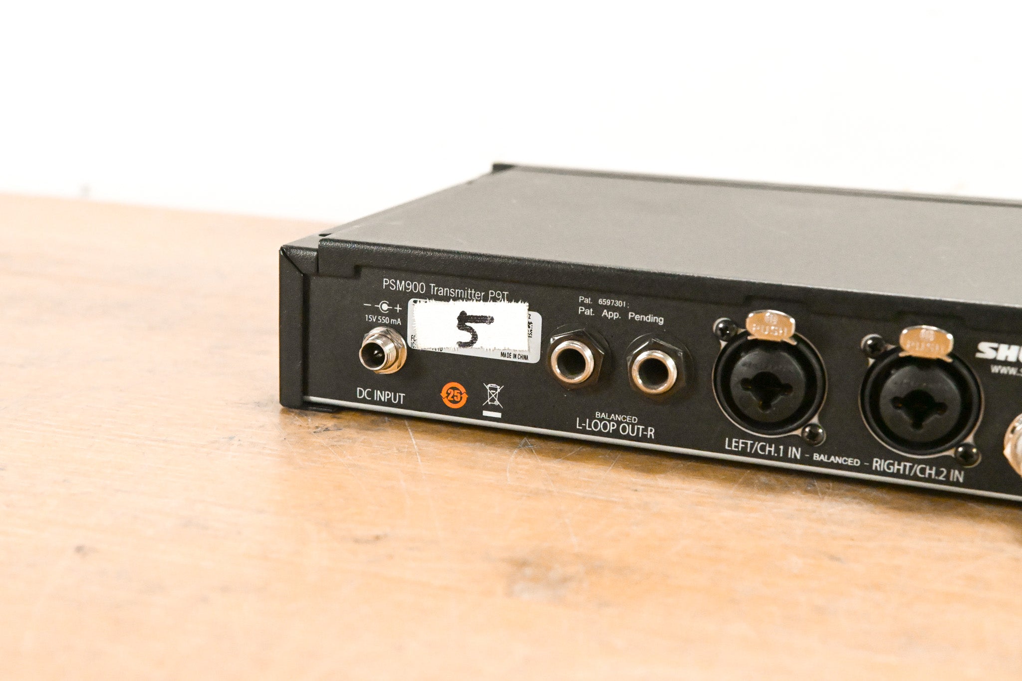 Shure PSM 900 Wireless IEM System L6 Band: 656-692 MHz (NO POWER SUPPLY)
