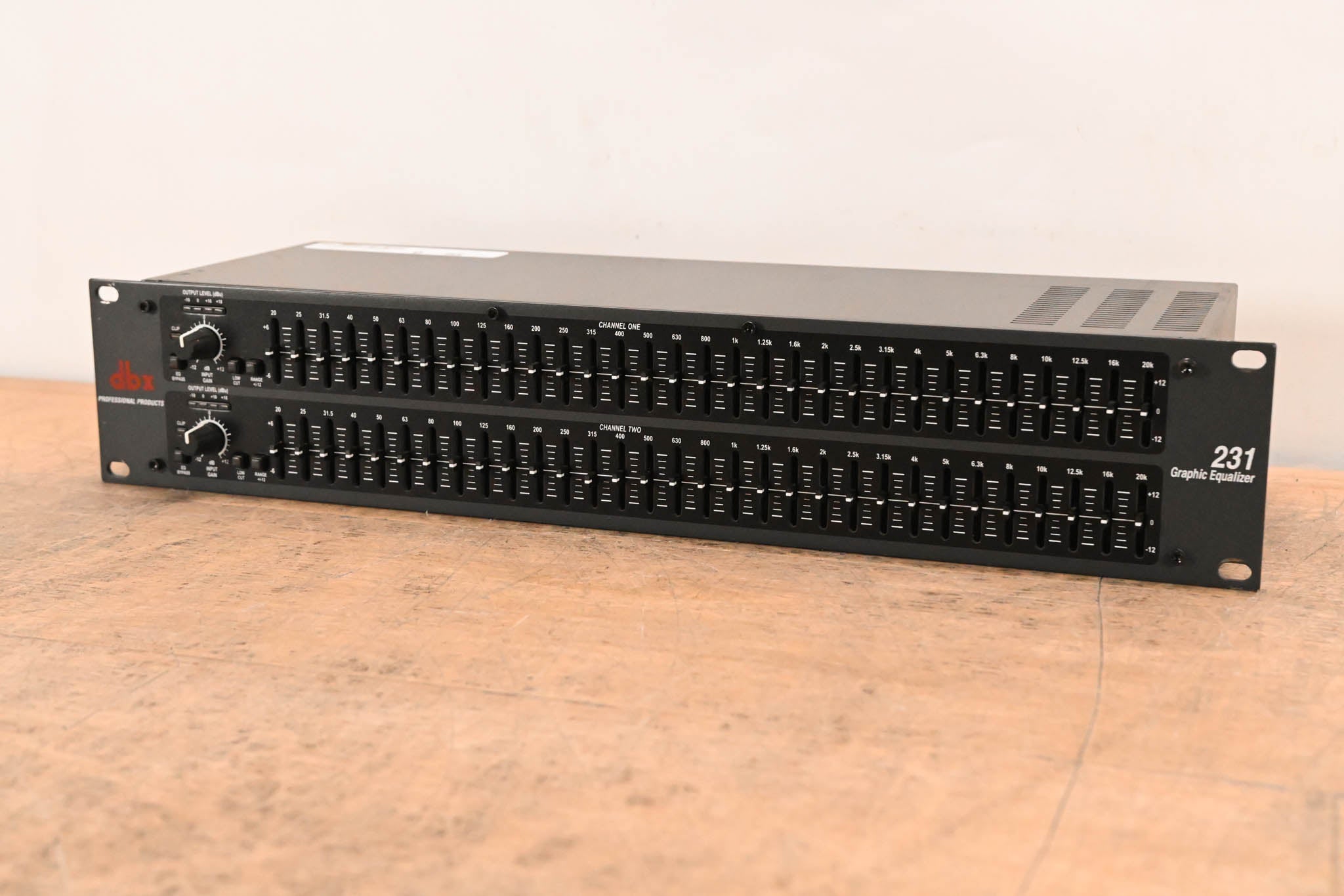 dbx 231 Dual-Channel 31-Band Graphic Equalizer