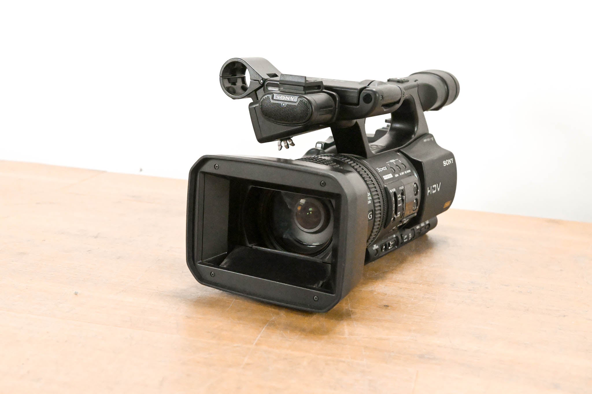 Sony HVR-Z5U Professional 1/3" 3-CMOS HDV Camcorder