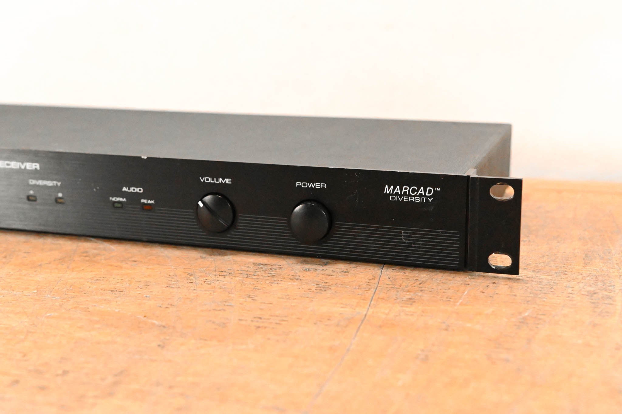 Shure L4 Diversity Wireless Receiver - 171.845 MHz (NO POWER SUPPLY)