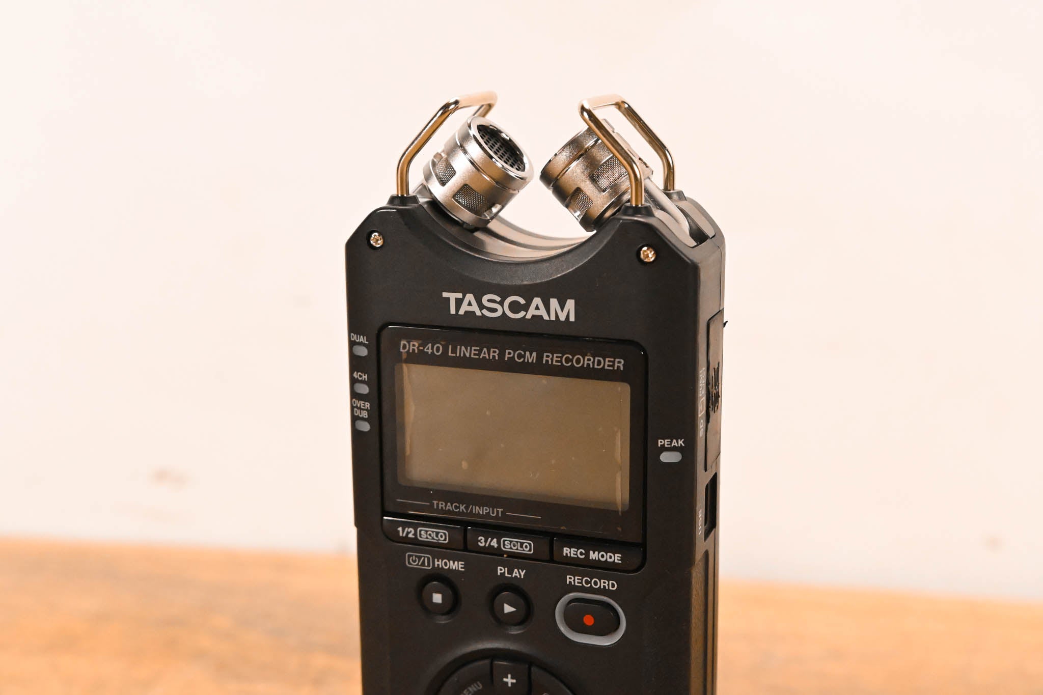 TASCAM DR-40 Handheld 4-Track Recorder