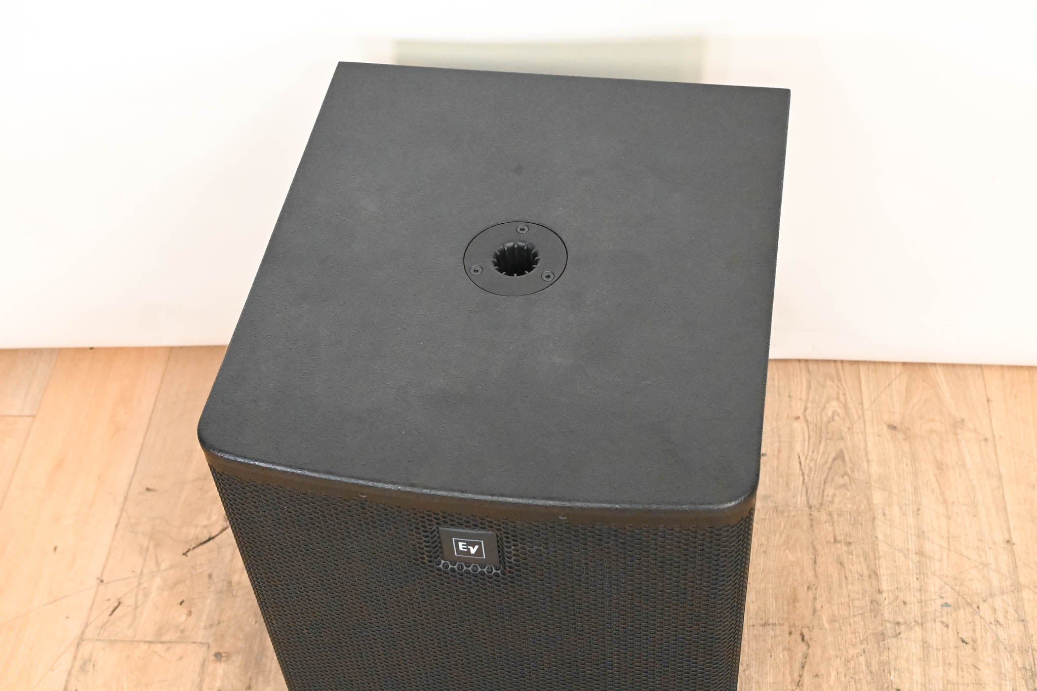 Electro-Voice (EV) ELX118 18" Passive Subwoofer