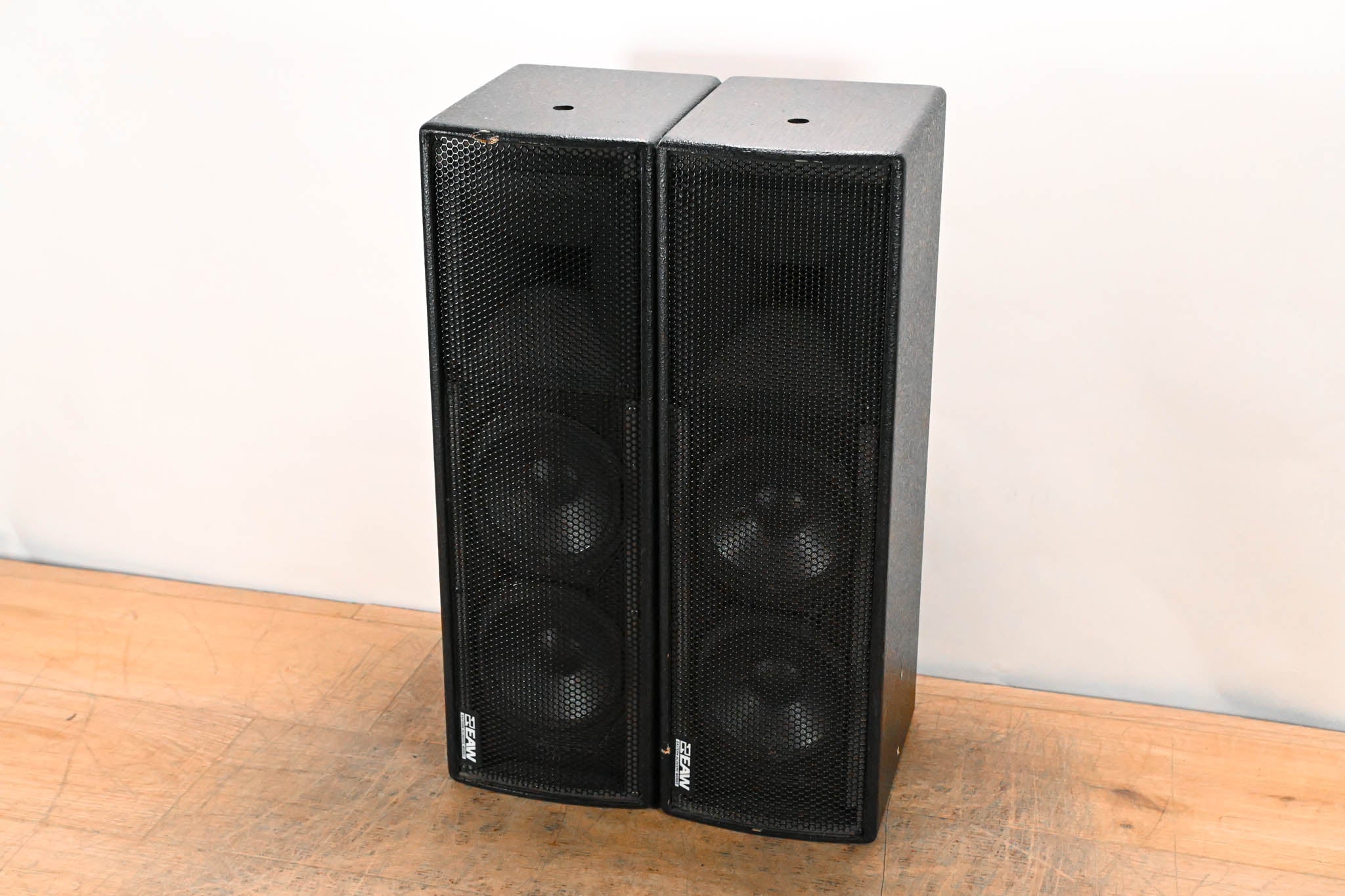 EAW UB52 Two-Way Full-Range Loudspeaker (PAIR)