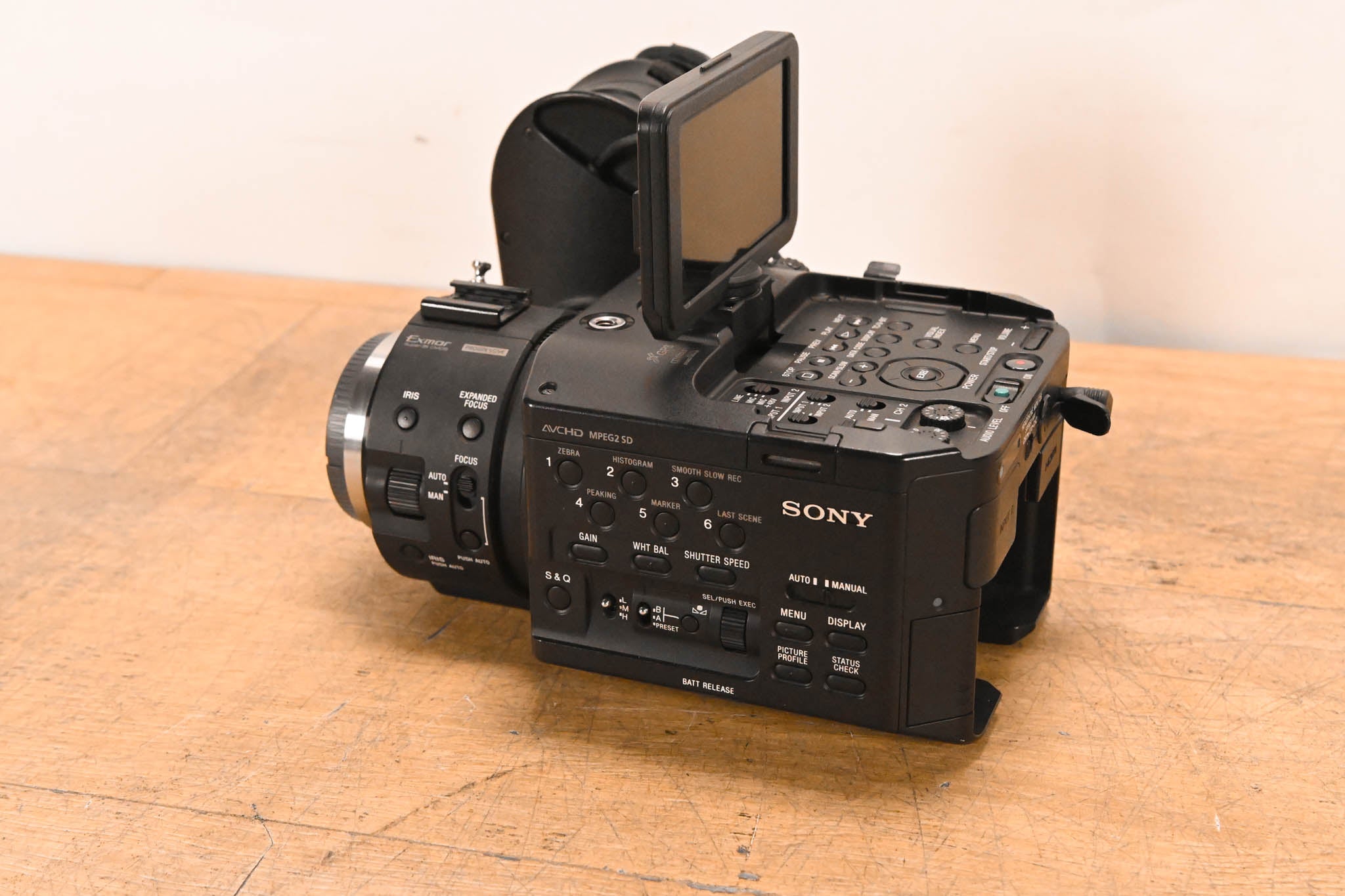 Sony NEX-FS100U Super 35mm Sensor Camcorder