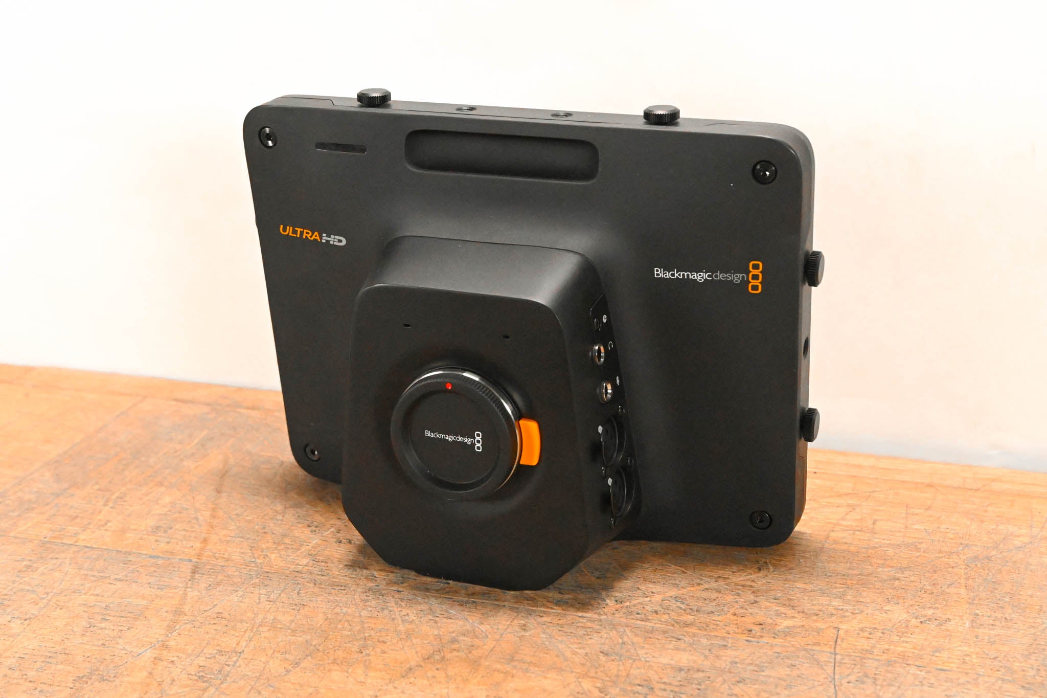 Blackmagic Design Studio Camera 4K 2
