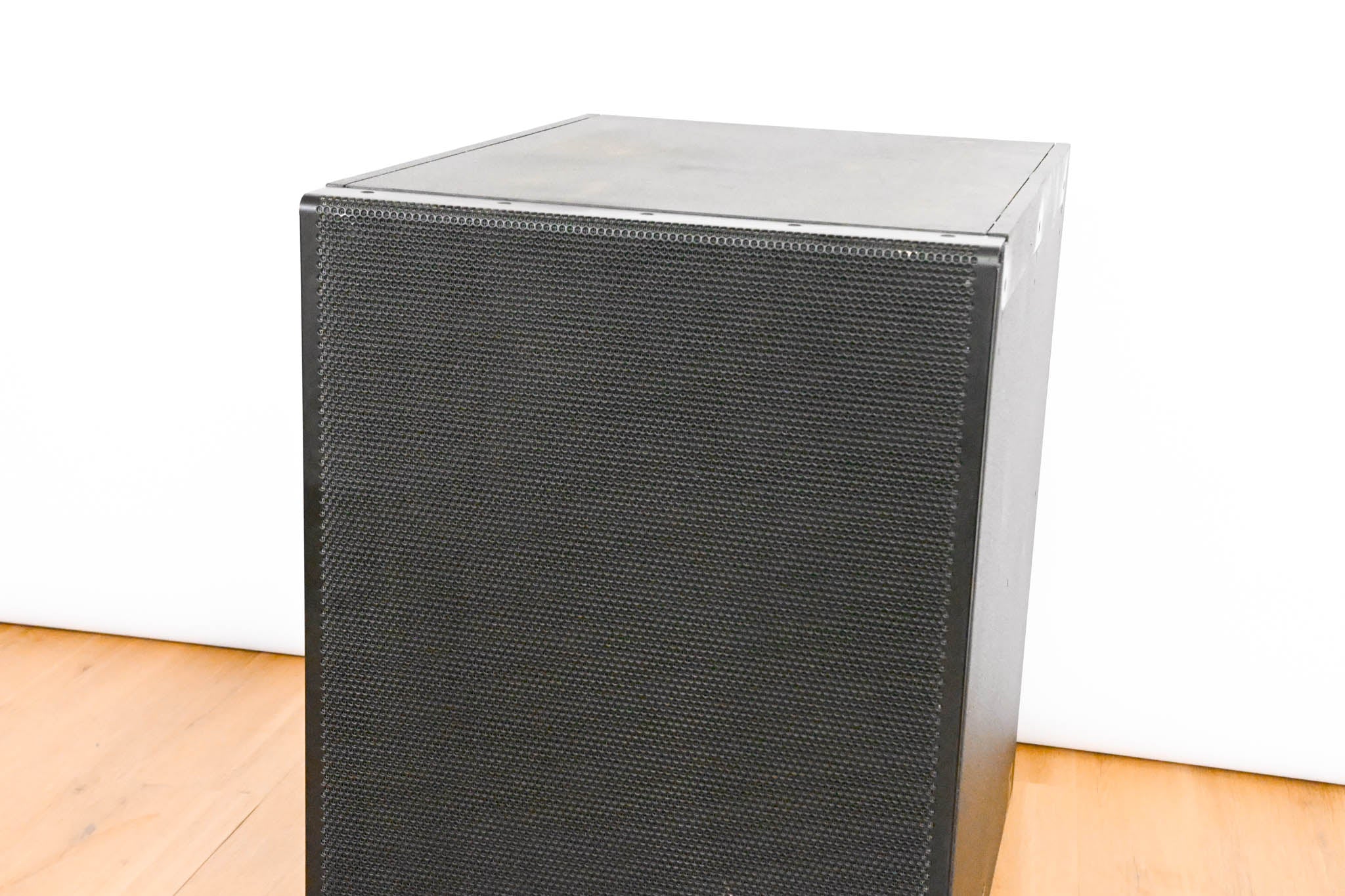 Electro-Voice (EV) EVA-2151D Dual 15" Passive Line Array Subwoofer