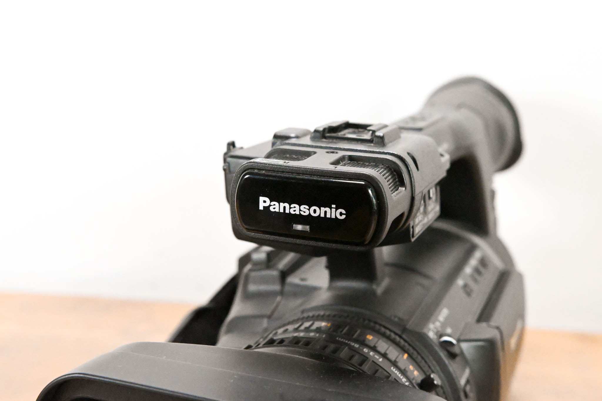 Panasonic AG-HPX250P P2 HD Handheld Camcorder