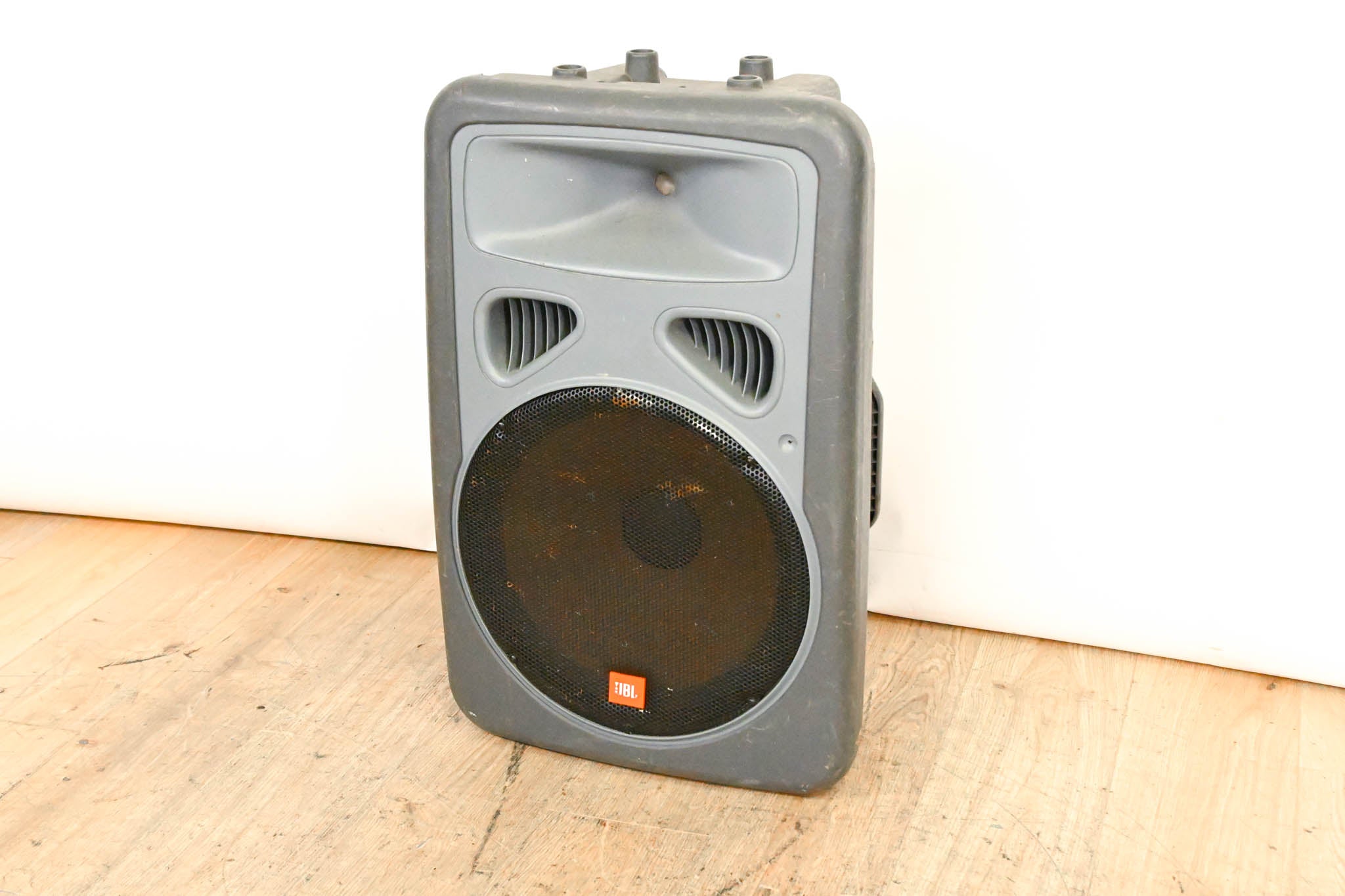 JBL EON Power 15 15 inch Powered Two-way Speaker System