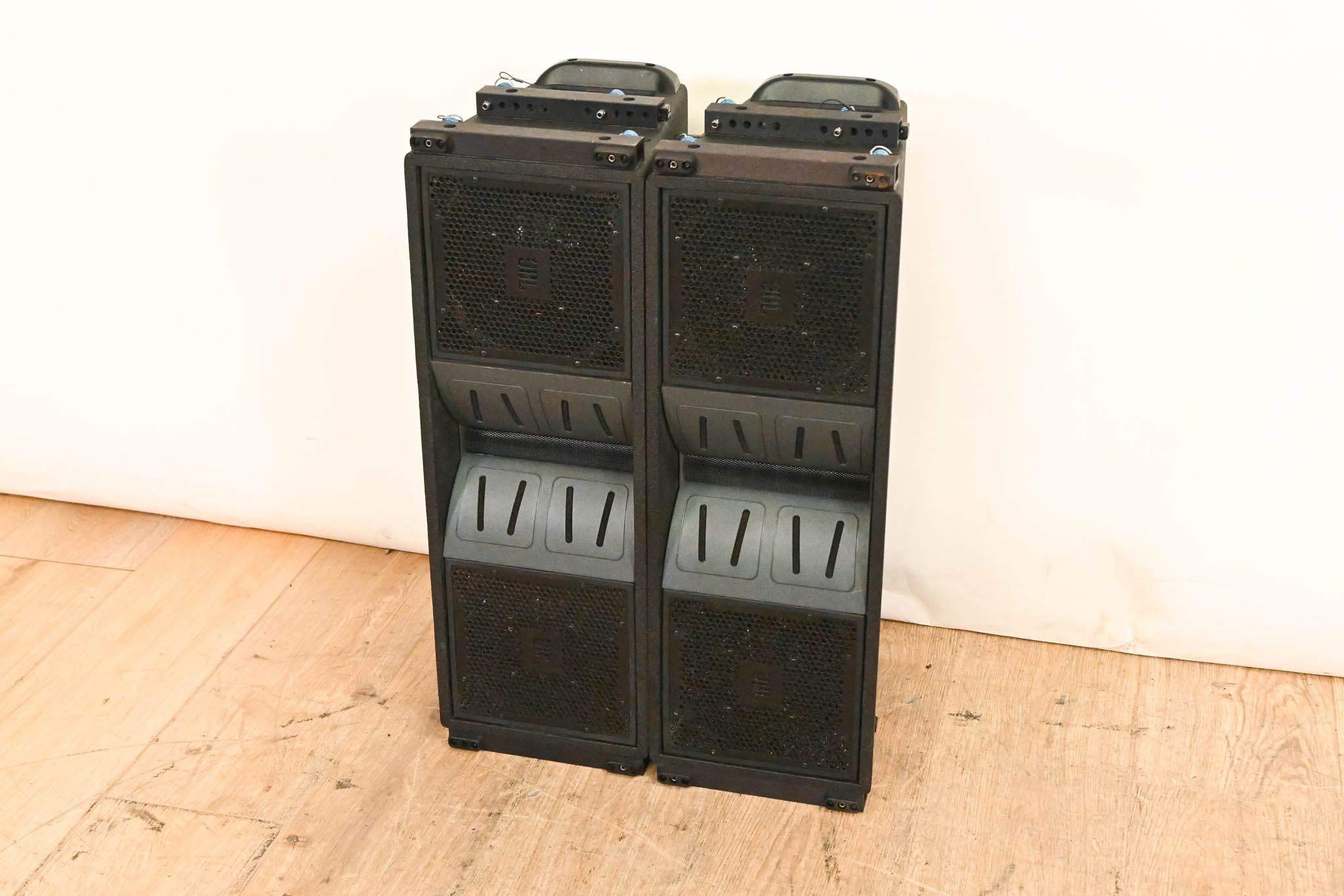 JBL VT4886 Dual 6.5" Passive Compact Line Array Loudspeakers (PAIR)