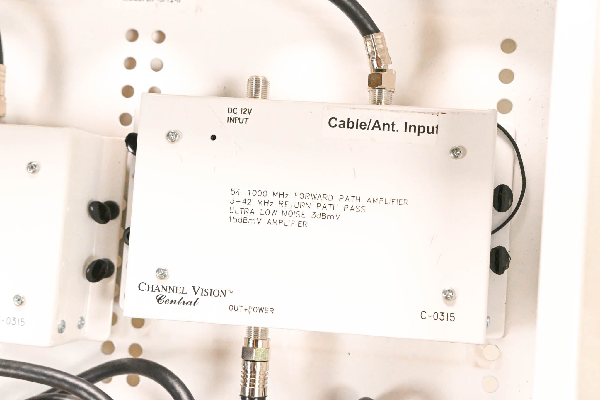 Channel Vision DP-3/12-II Amplified RF Coax Distribution Panel