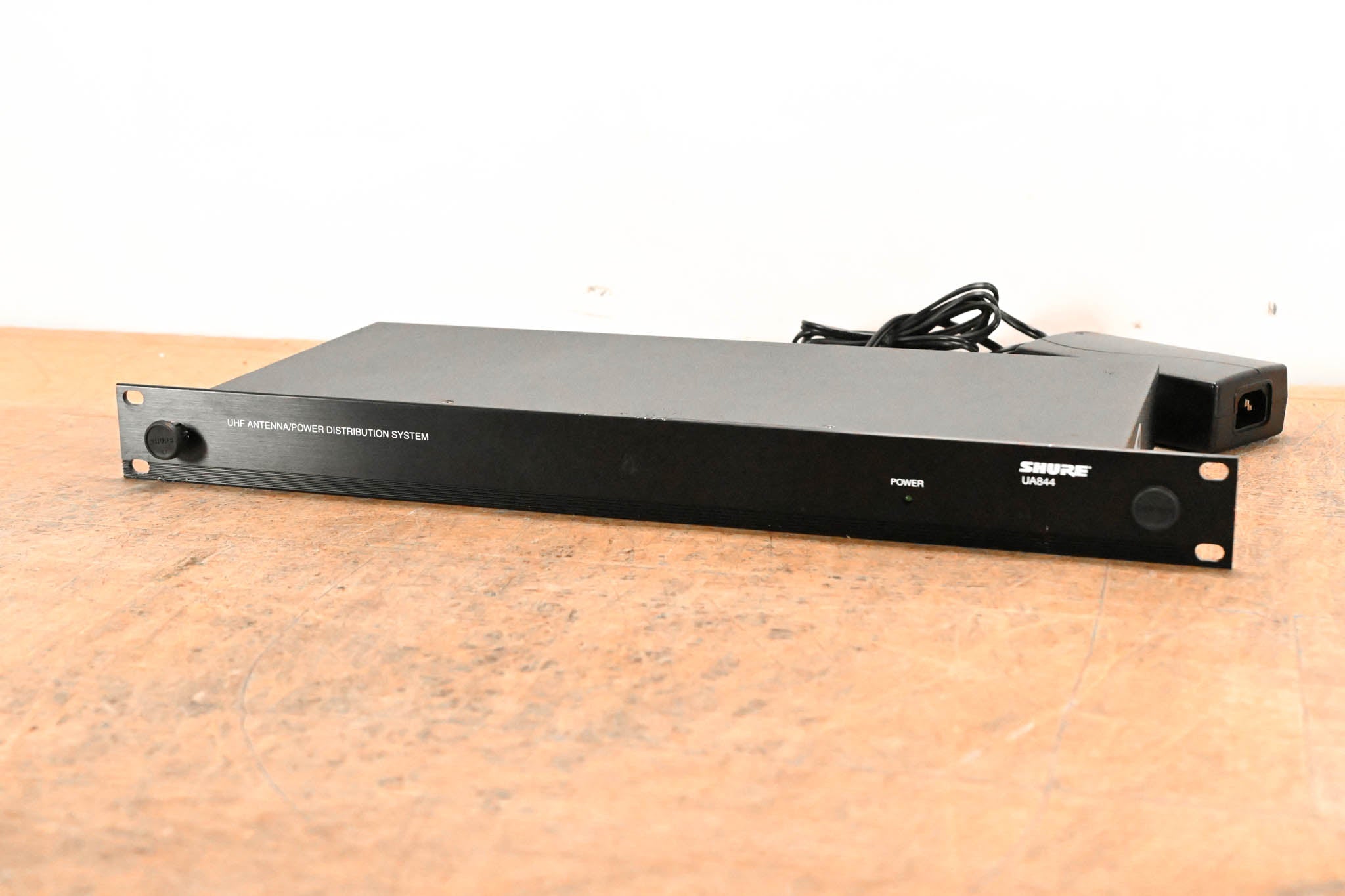 Shure UA844SWB Antenna Distribution System - 470-952 MHz