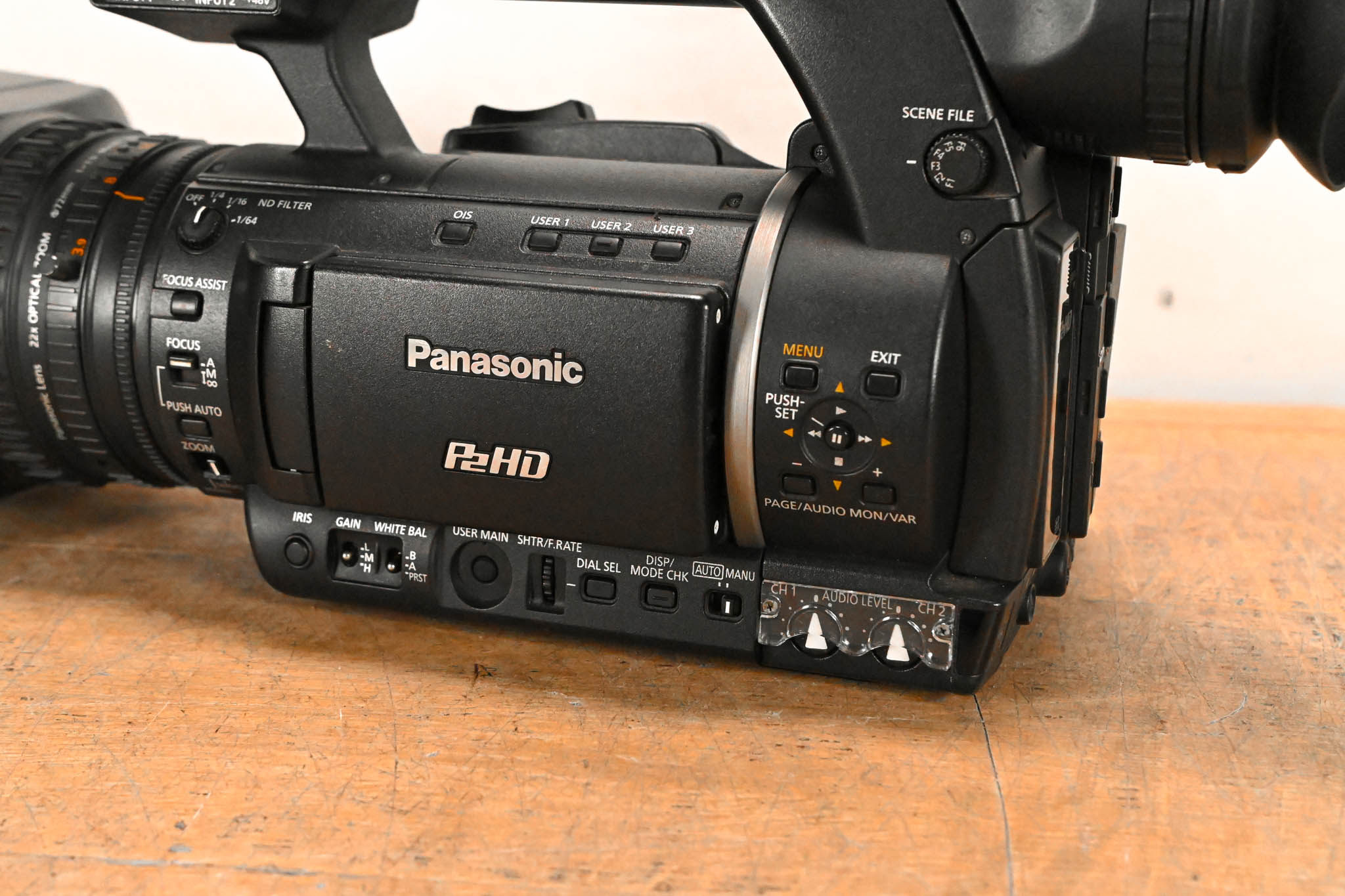 Panasonic AG-HPX255P P2 HD Handheld Camcorder