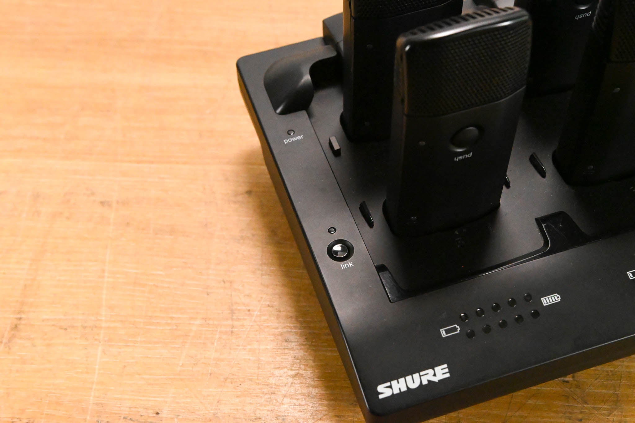 Shure MXWNCS8 Charging Station w/ MXW6 Boundary Mics (NO POWER SUPPLY)