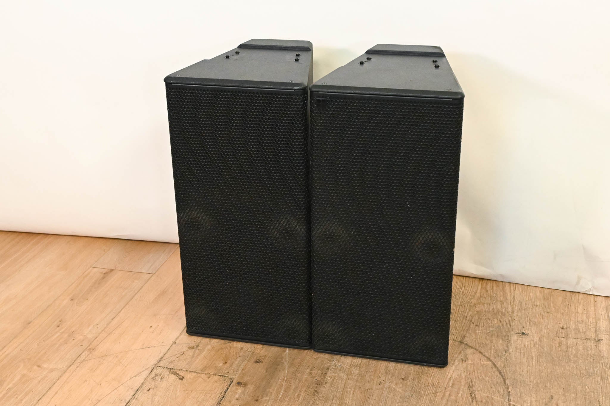 d&b audiotechnik 10AL Installation Two-Way Line Array Loudspeaker (PAIR)