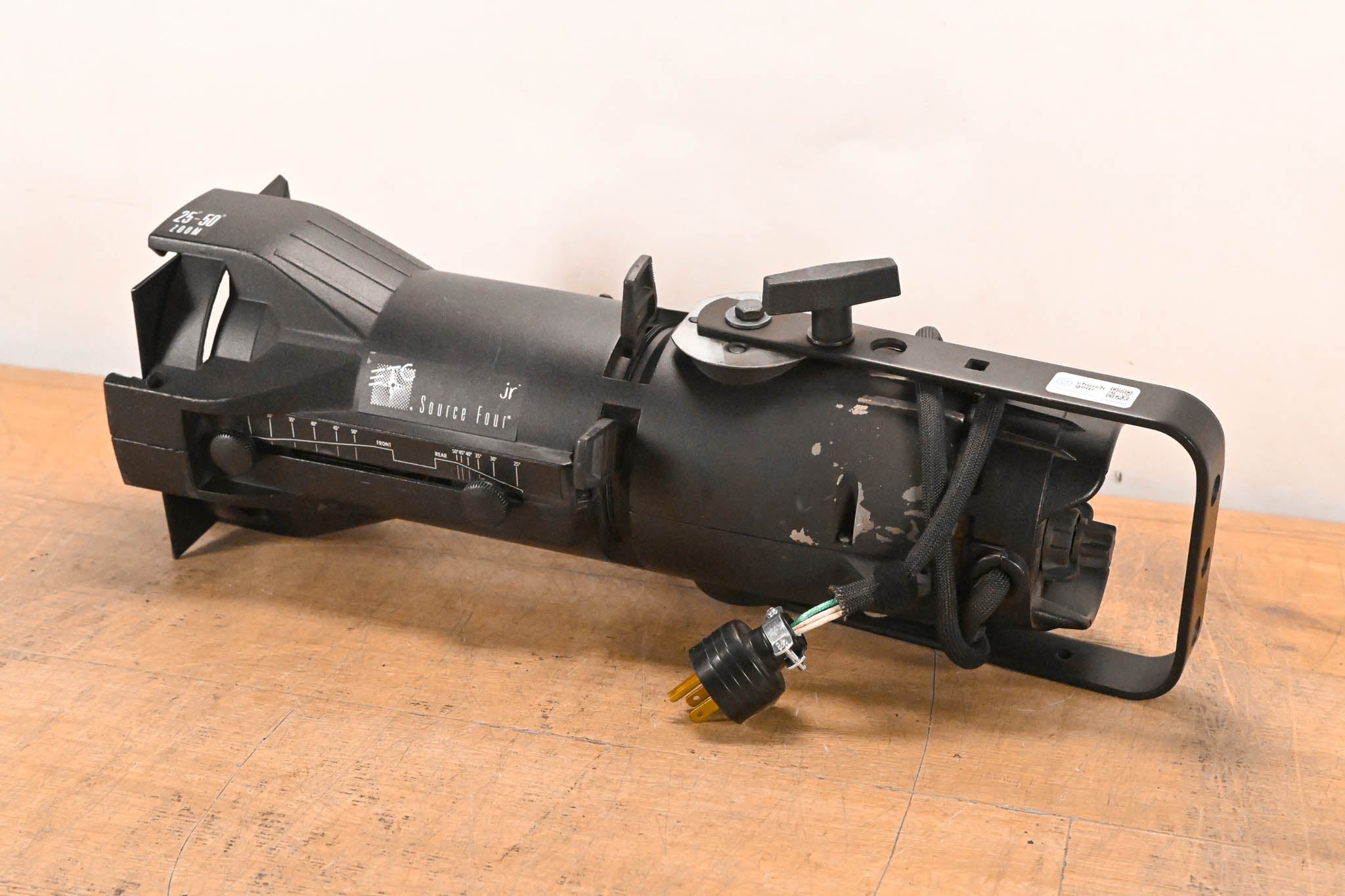 ETC Source Four Jr 25-50 Degree Zoom 575 Ellipsoidal Light