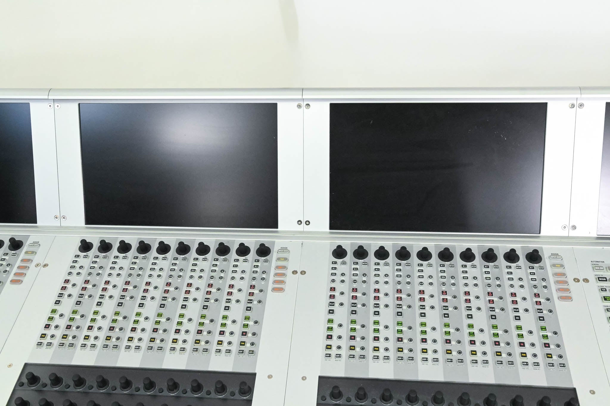 Studer Vista 9 M2 QS Digital Audio Mixing Console