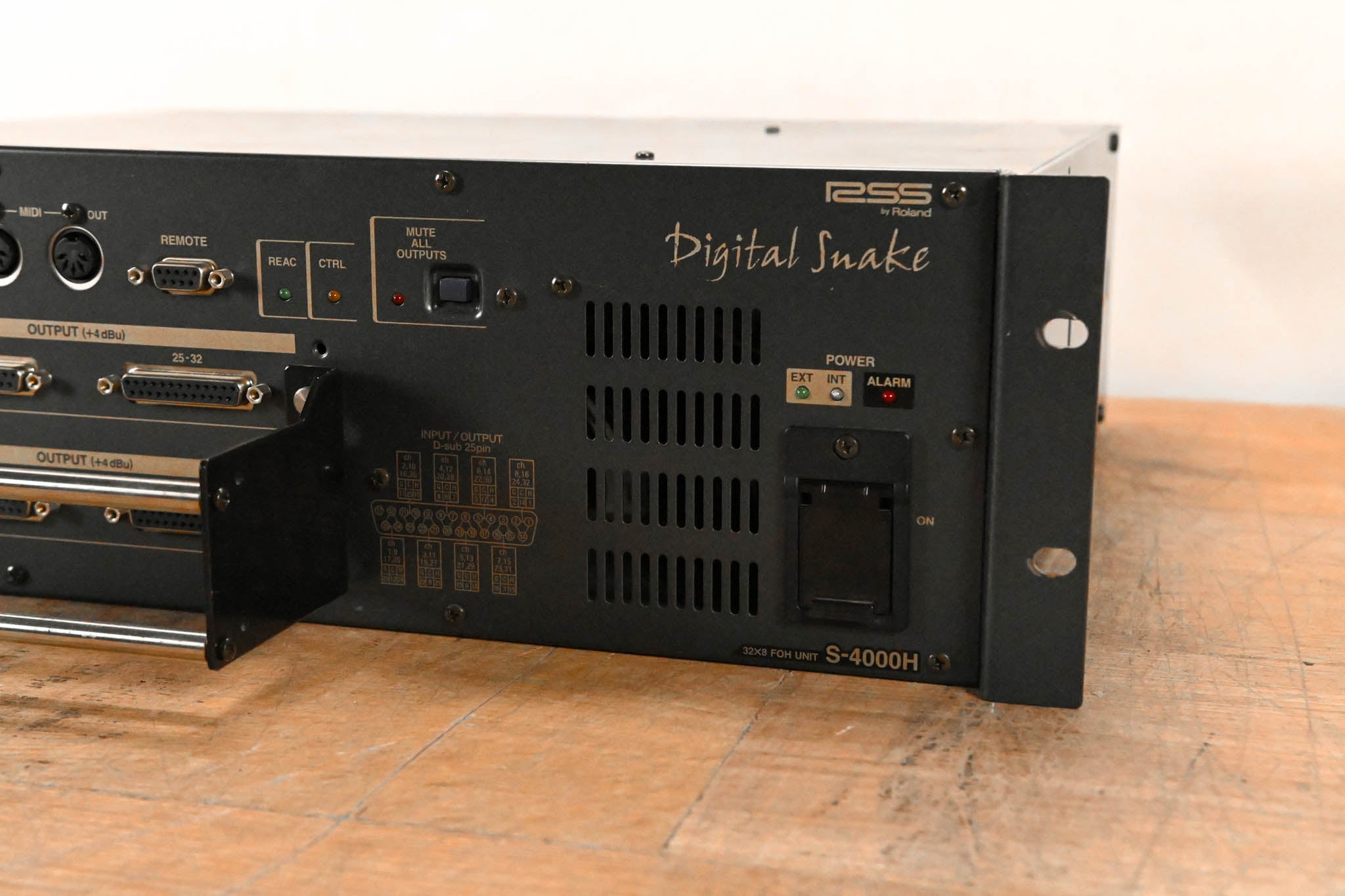 Roland S-4000H Digital Snake 32 x 8 Front of House Unit