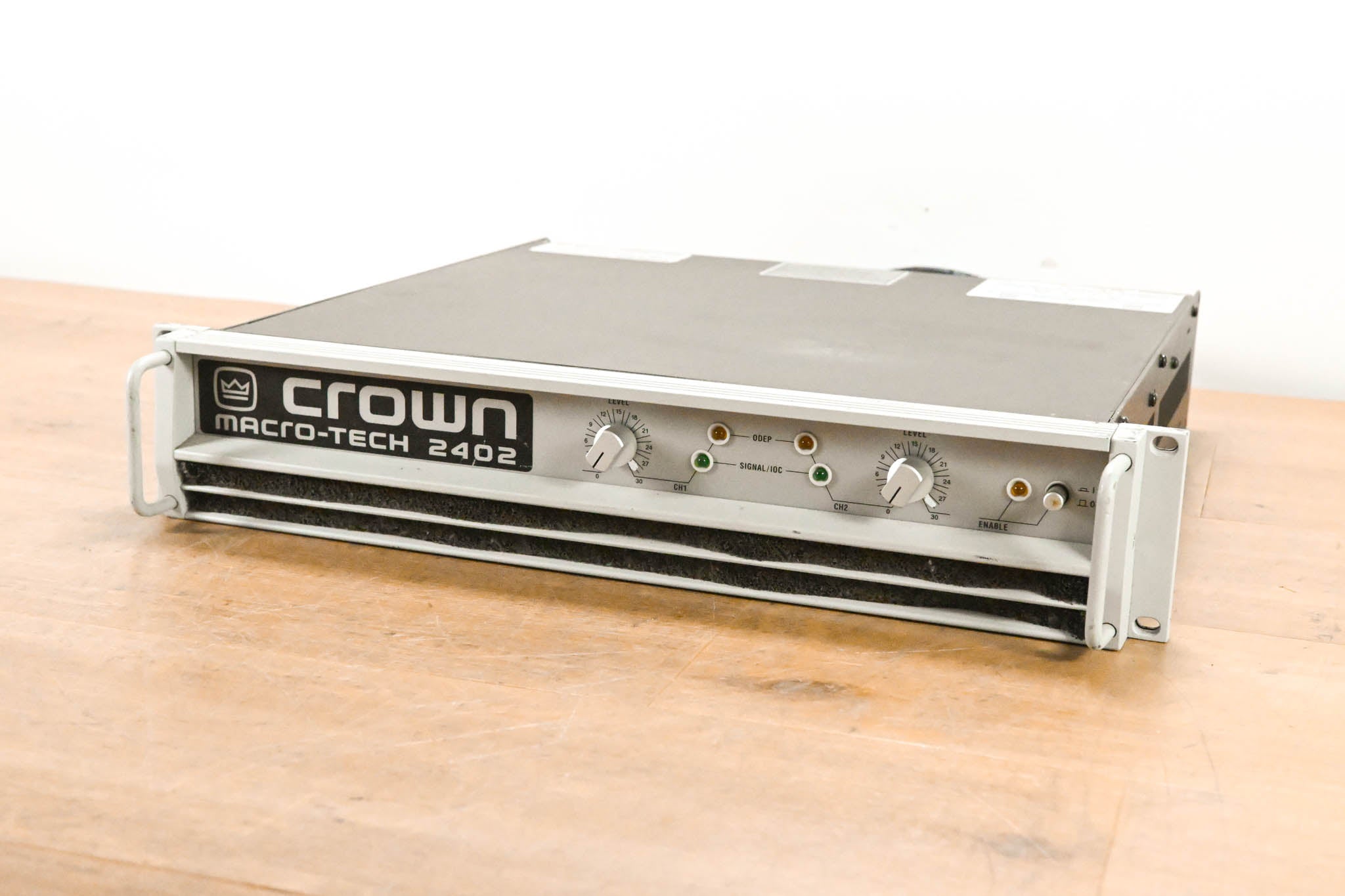 Crown Macro-Tech 2402 2-Channel Power Amplifier
