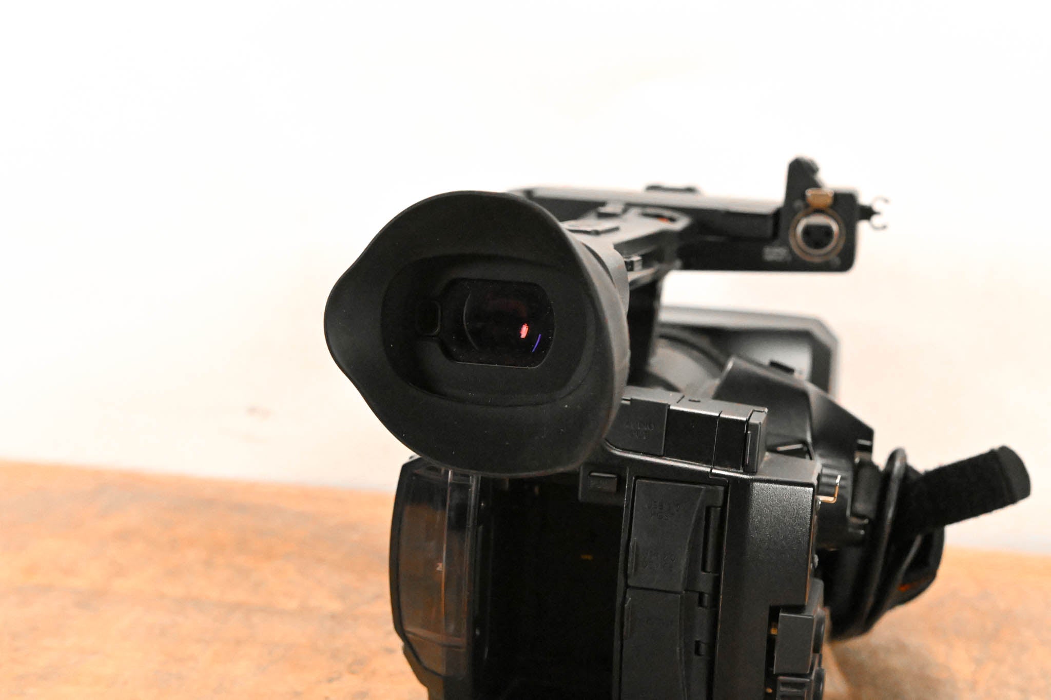 Panasonic AJ-PX270 microP2 AVC-ULTRA Handheld HD Camcorder